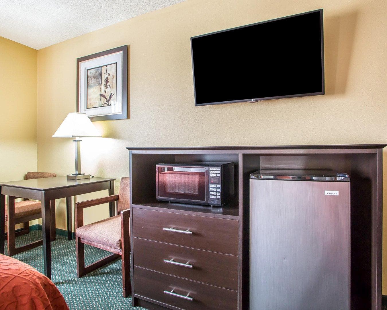 Quality Inn Morton at I-74 — 21
