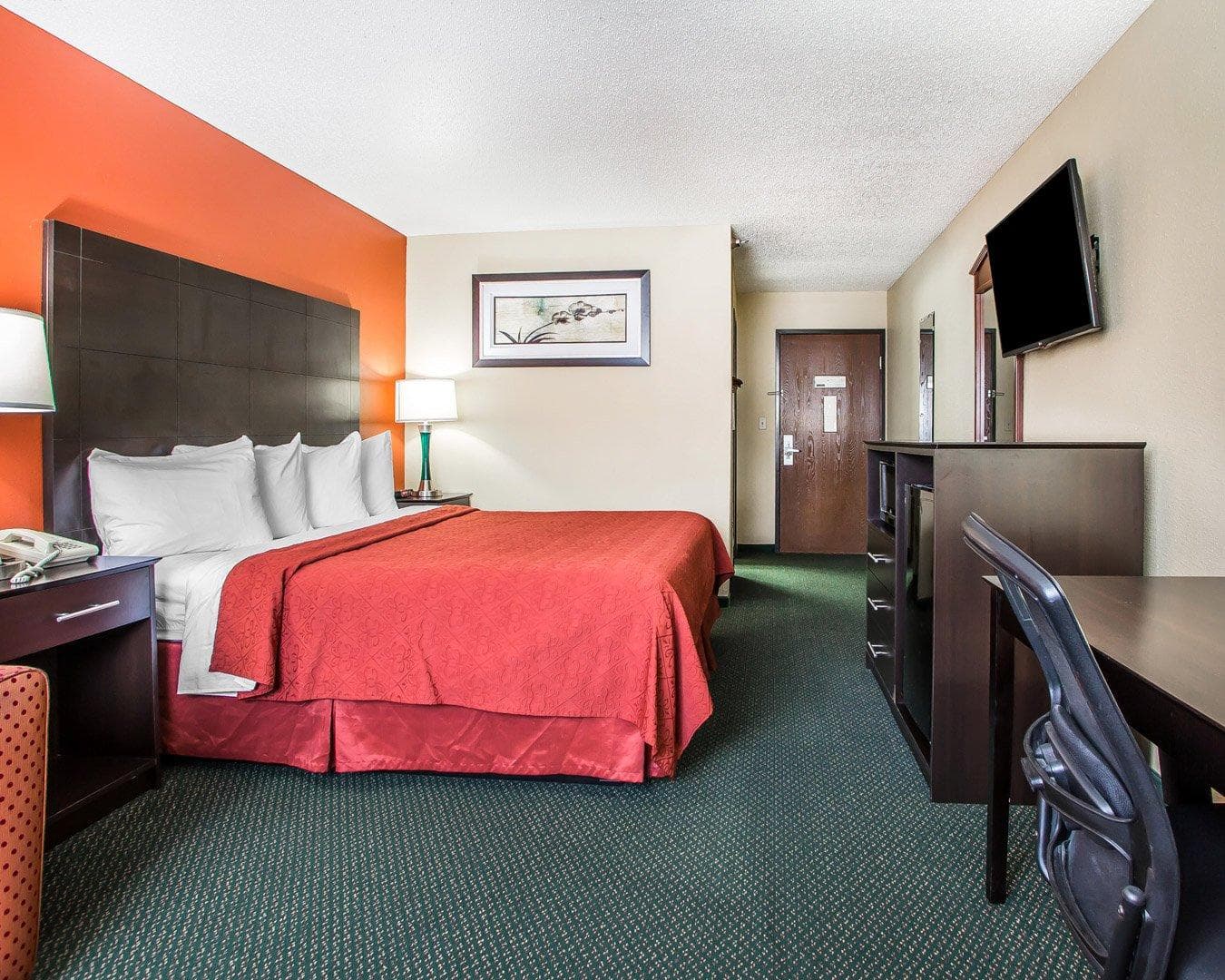 Quality Inn Morton at I-74 — 11