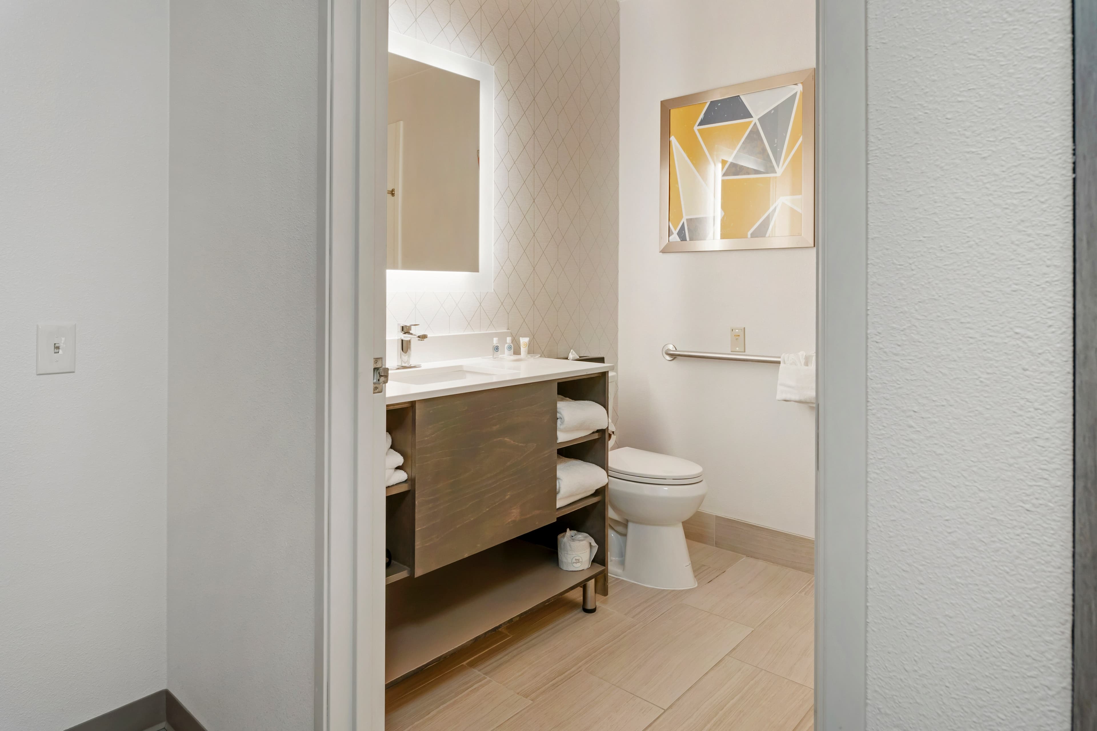 Comfort Suites Elgin Northwest - Image 5