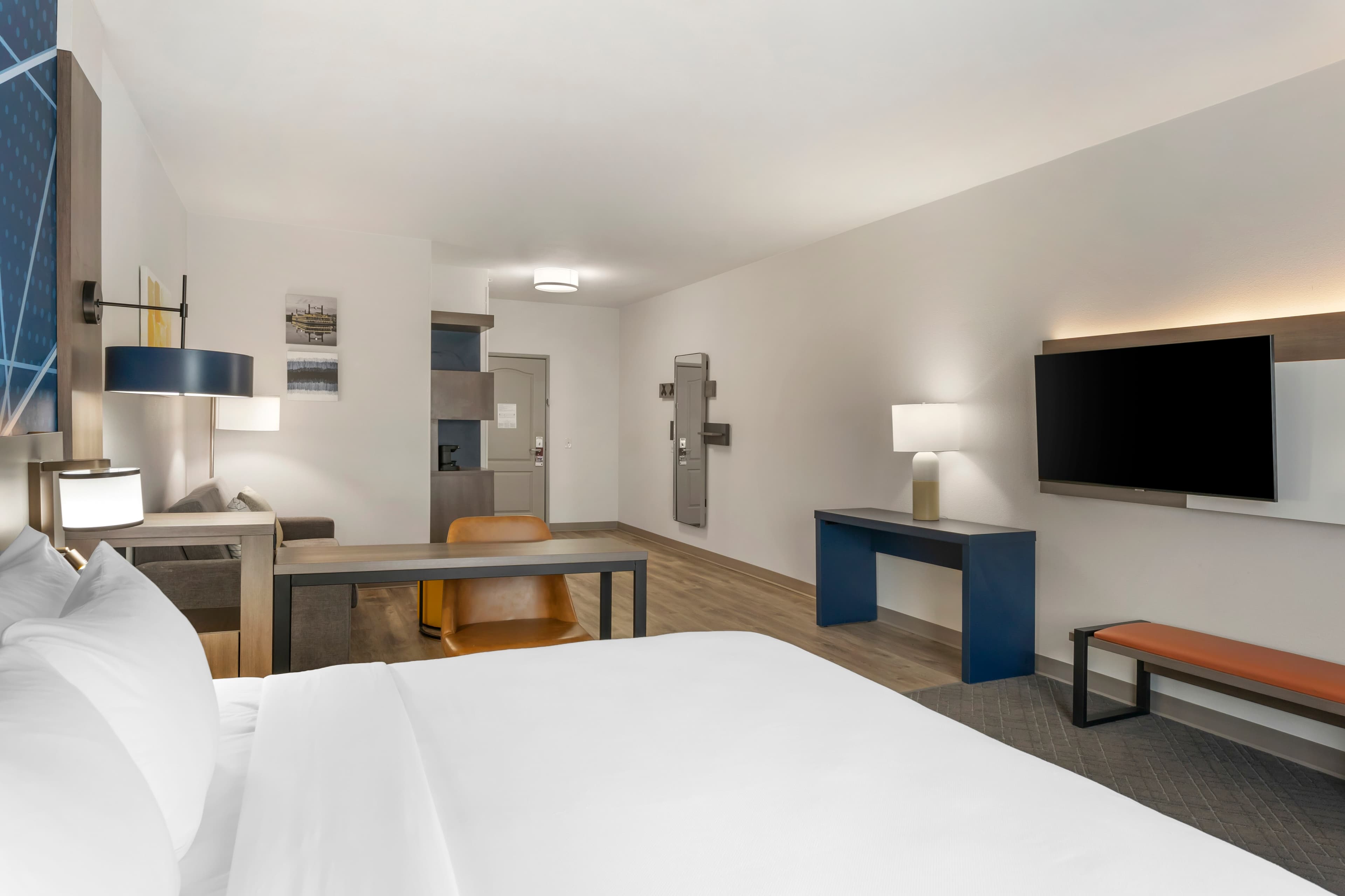 Comfort Suites Elgin Northwest — 8