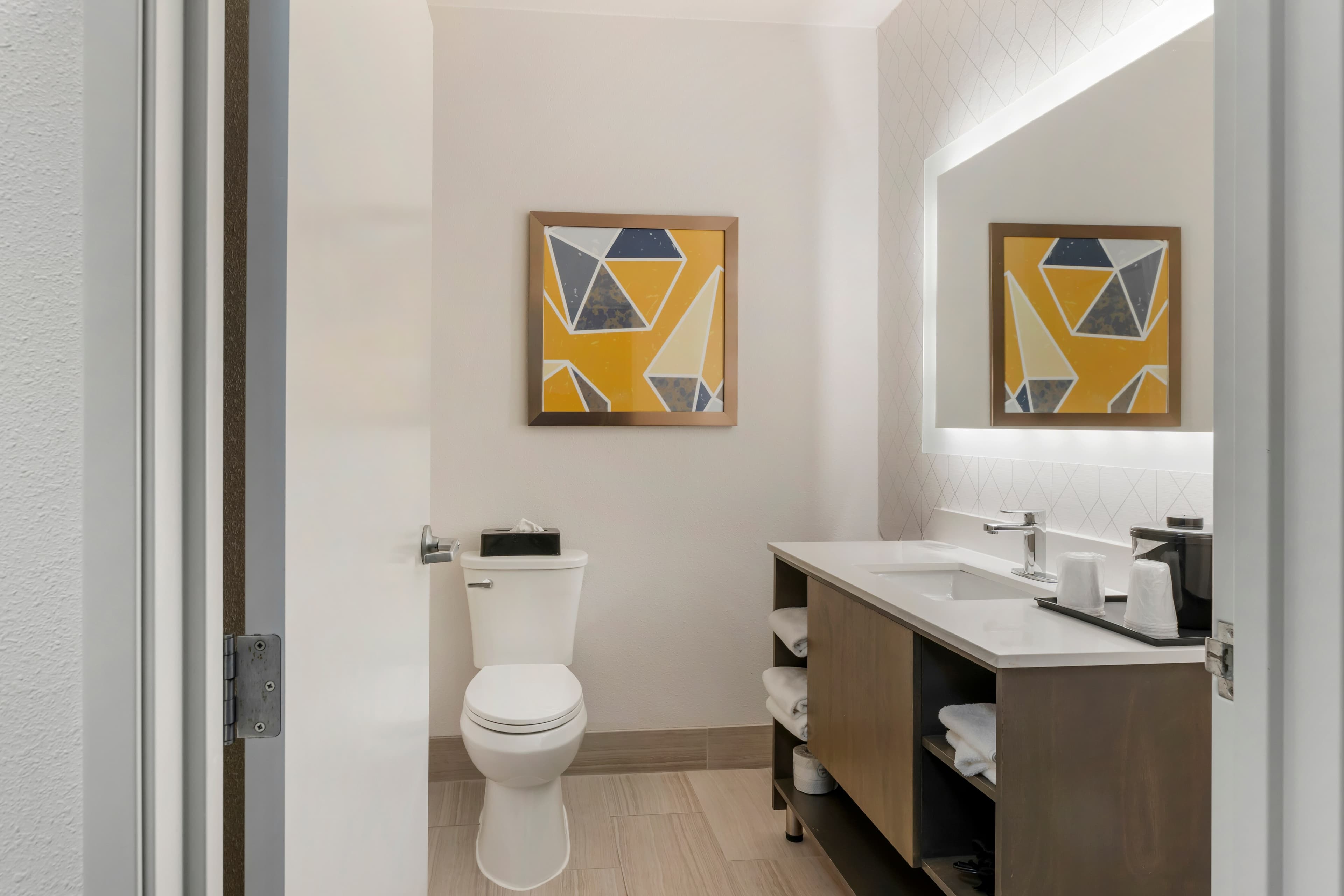 Comfort Suites Elgin Northwest — 14