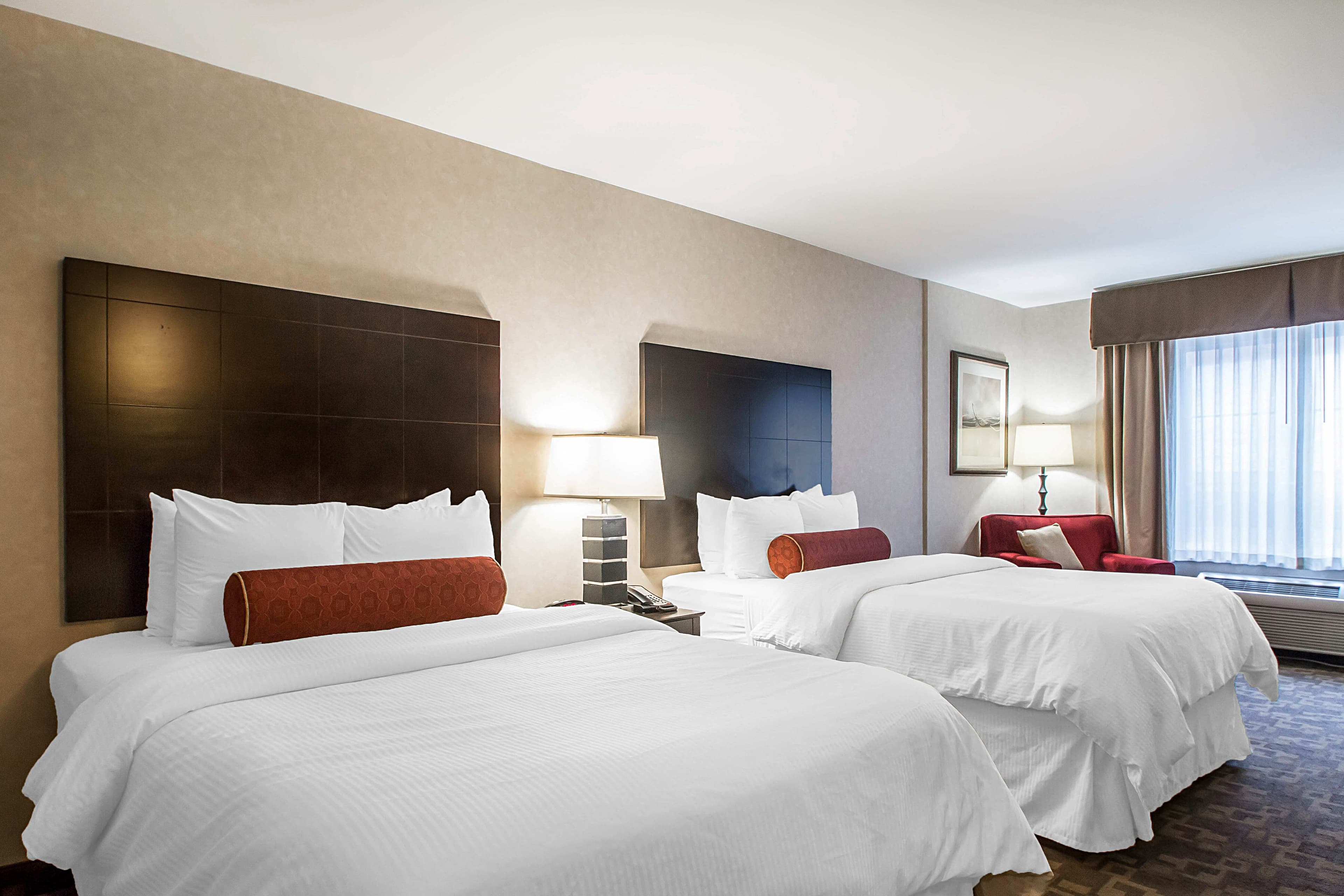 Clarion Inn Elmhurst - Oak Brook near I-88, I-290, I-294 - Image 2