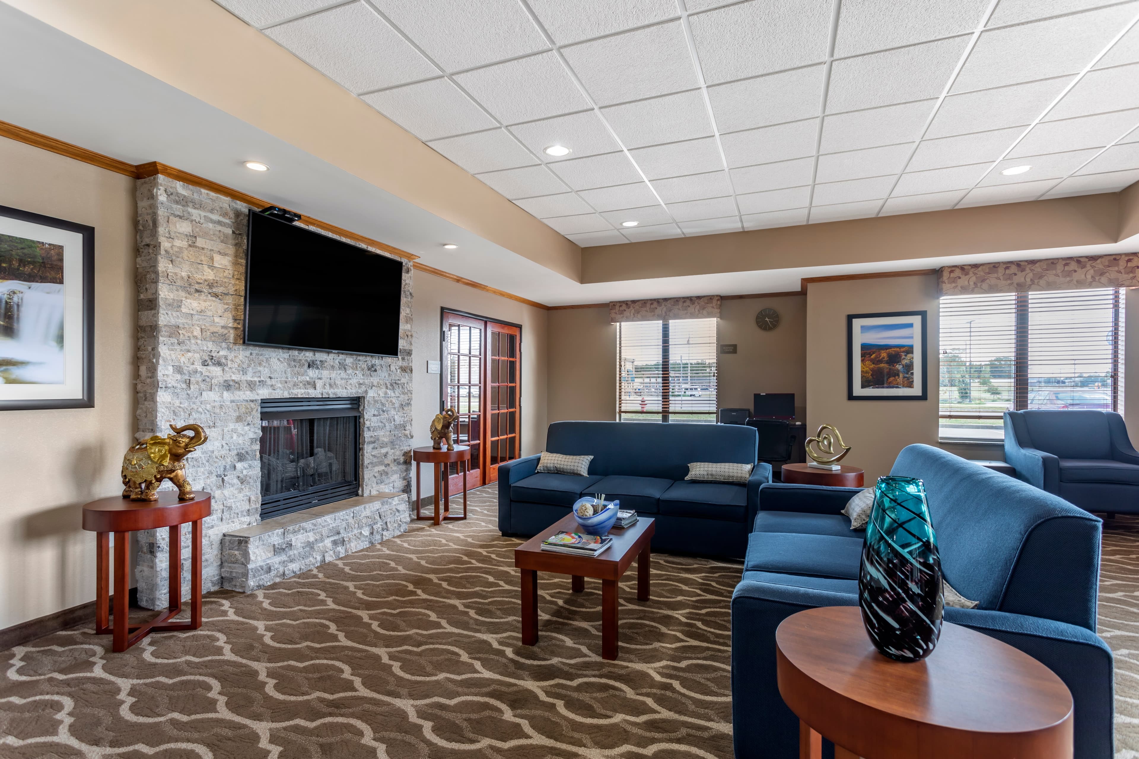 Comfort Inn & Suites Carbondale University Area - Image 1