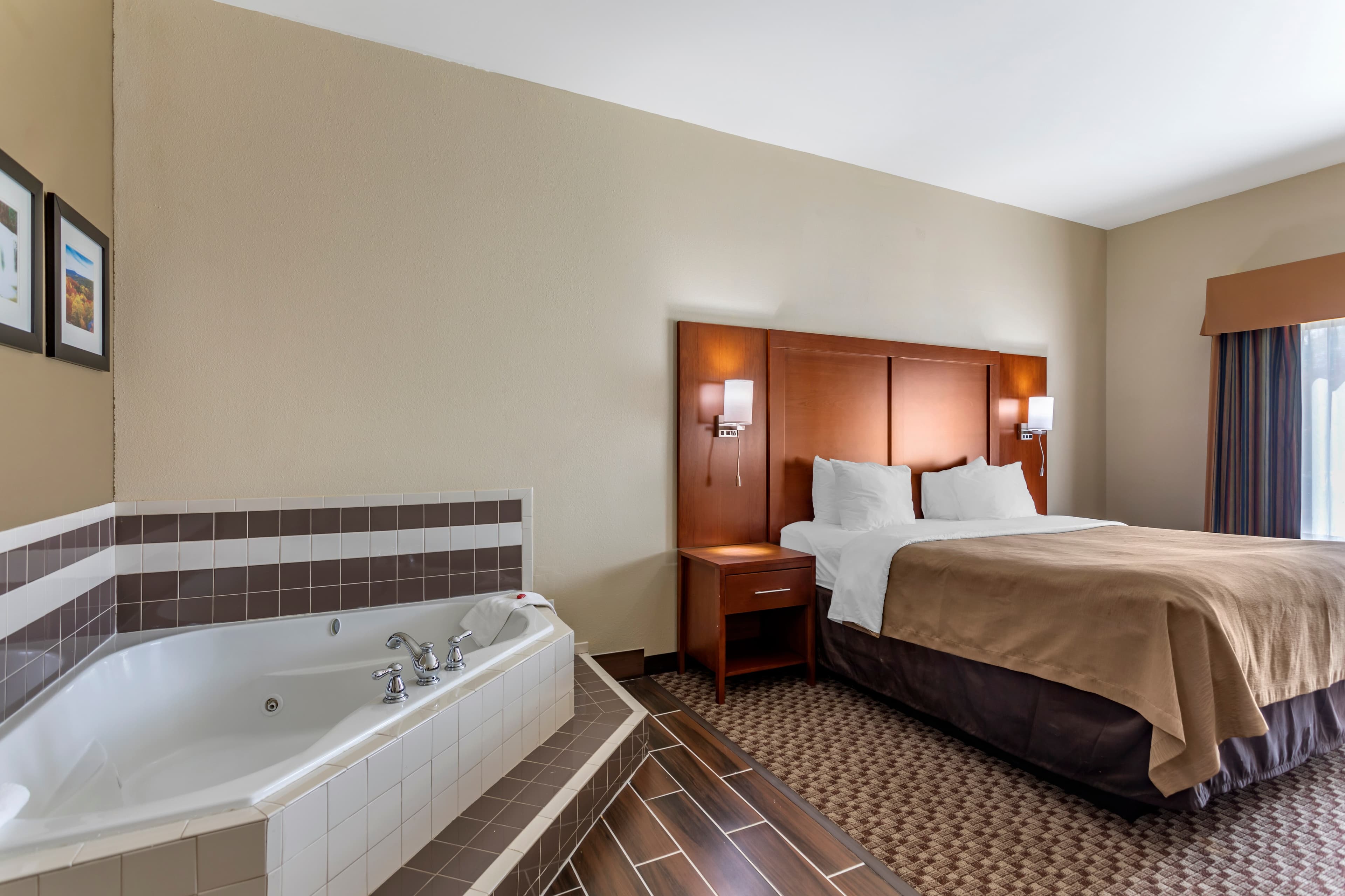 Comfort Inn & Suites Carbondale University Area — 18