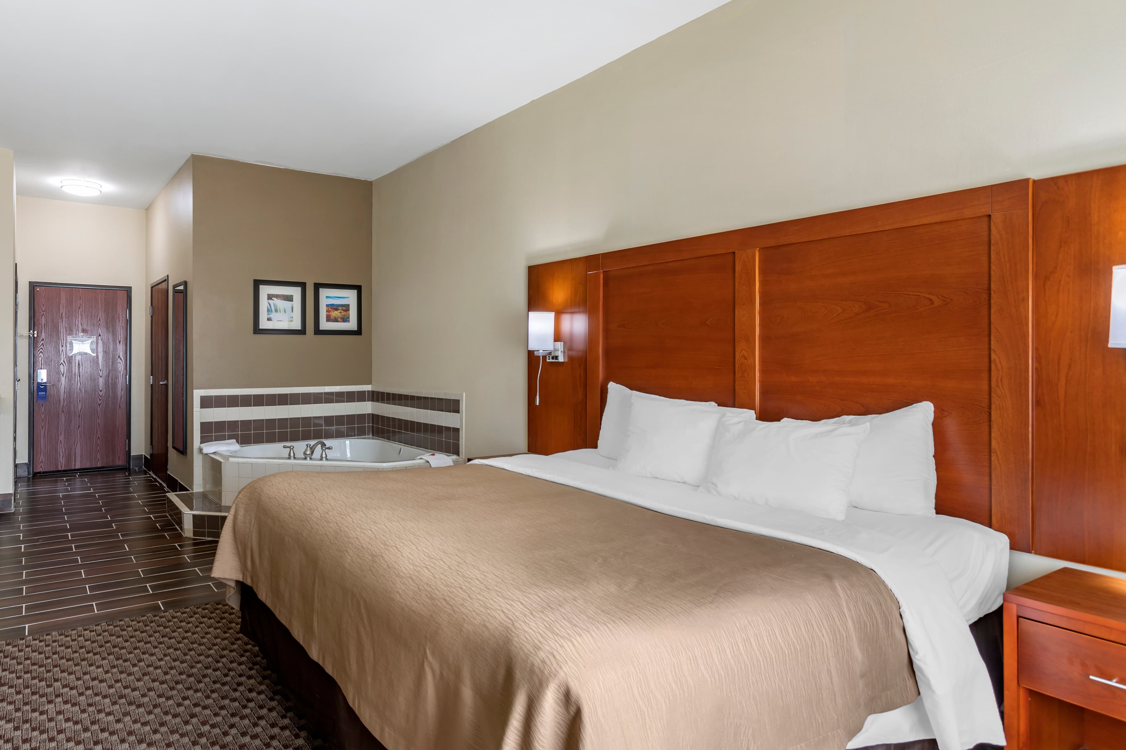 Comfort Inn & Suites Carbondale University Area — 20