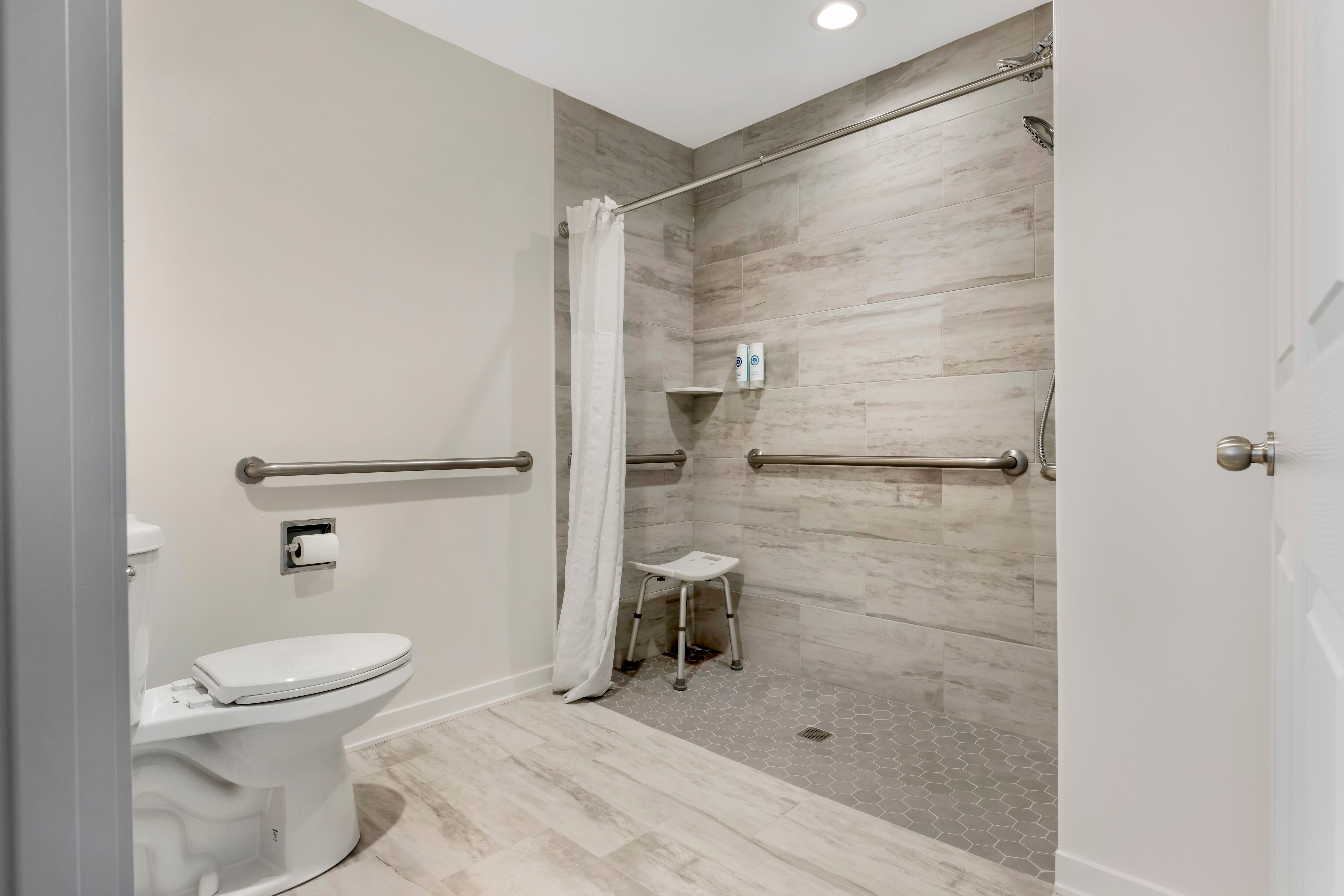 Rodeway Inn Lyons - La Grange - Image 5