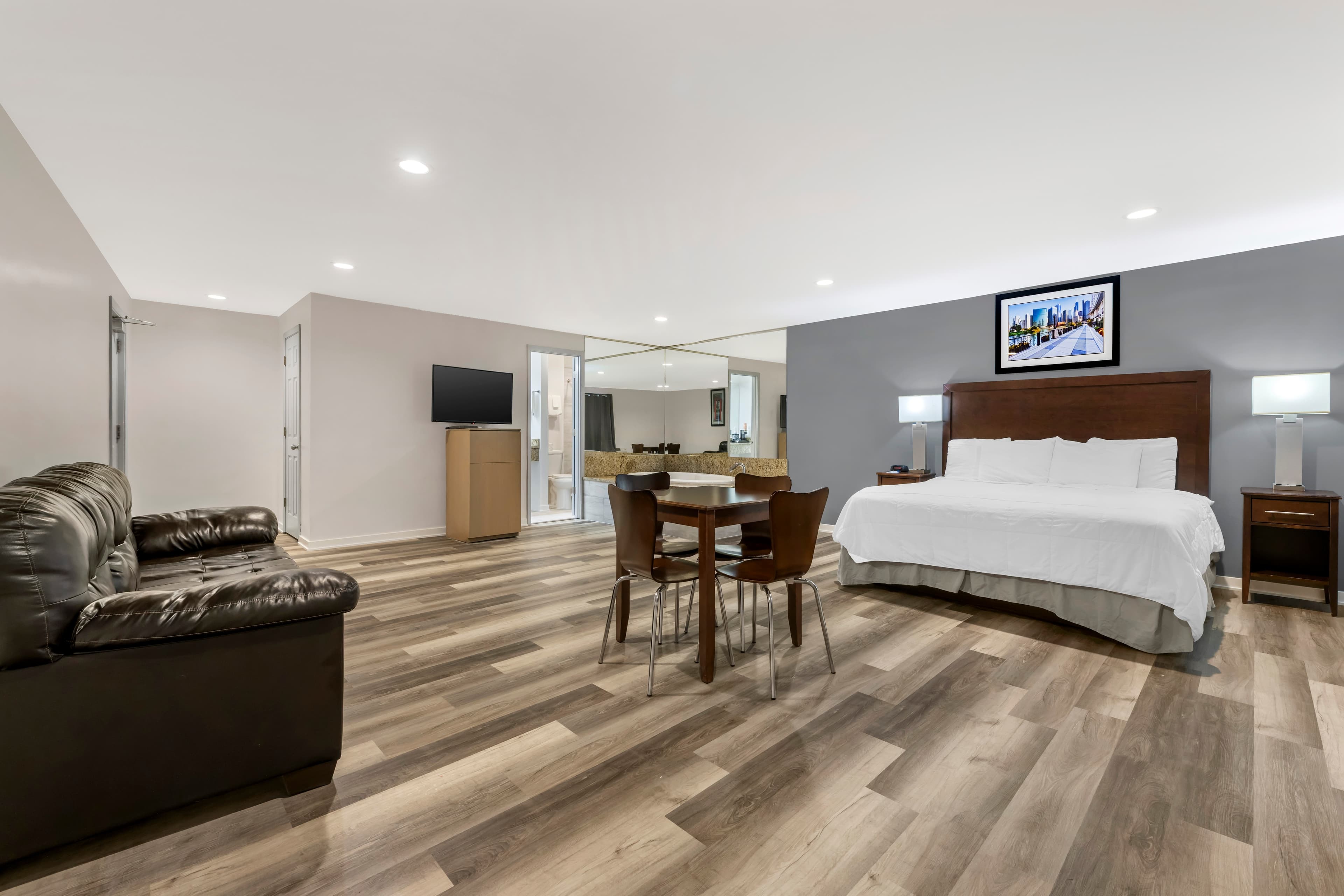 Rodeway Inn Lyons - La Grange — 19