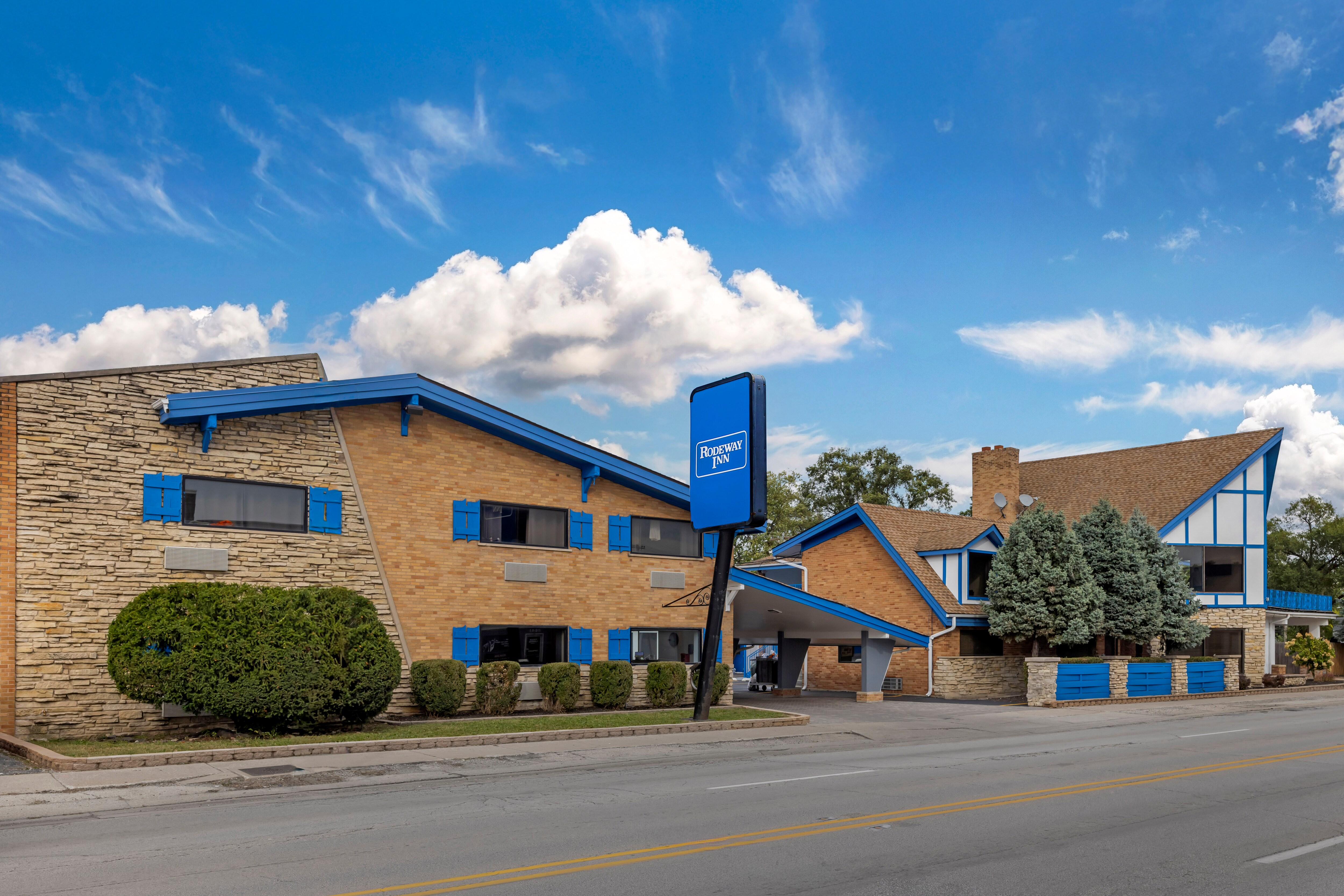 Rodeway Inn Lyons - La Grange - Image 1