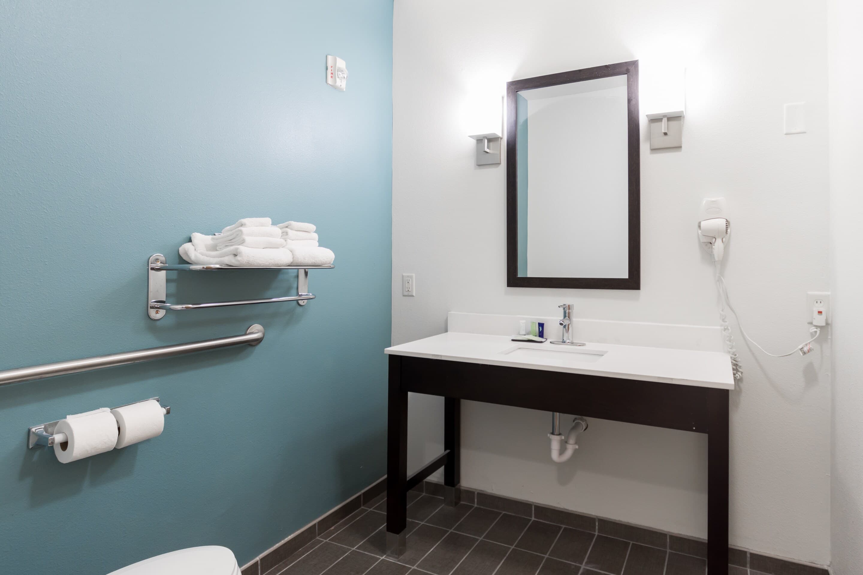 Sleep Inn & Suites Washington near Peoria — 6