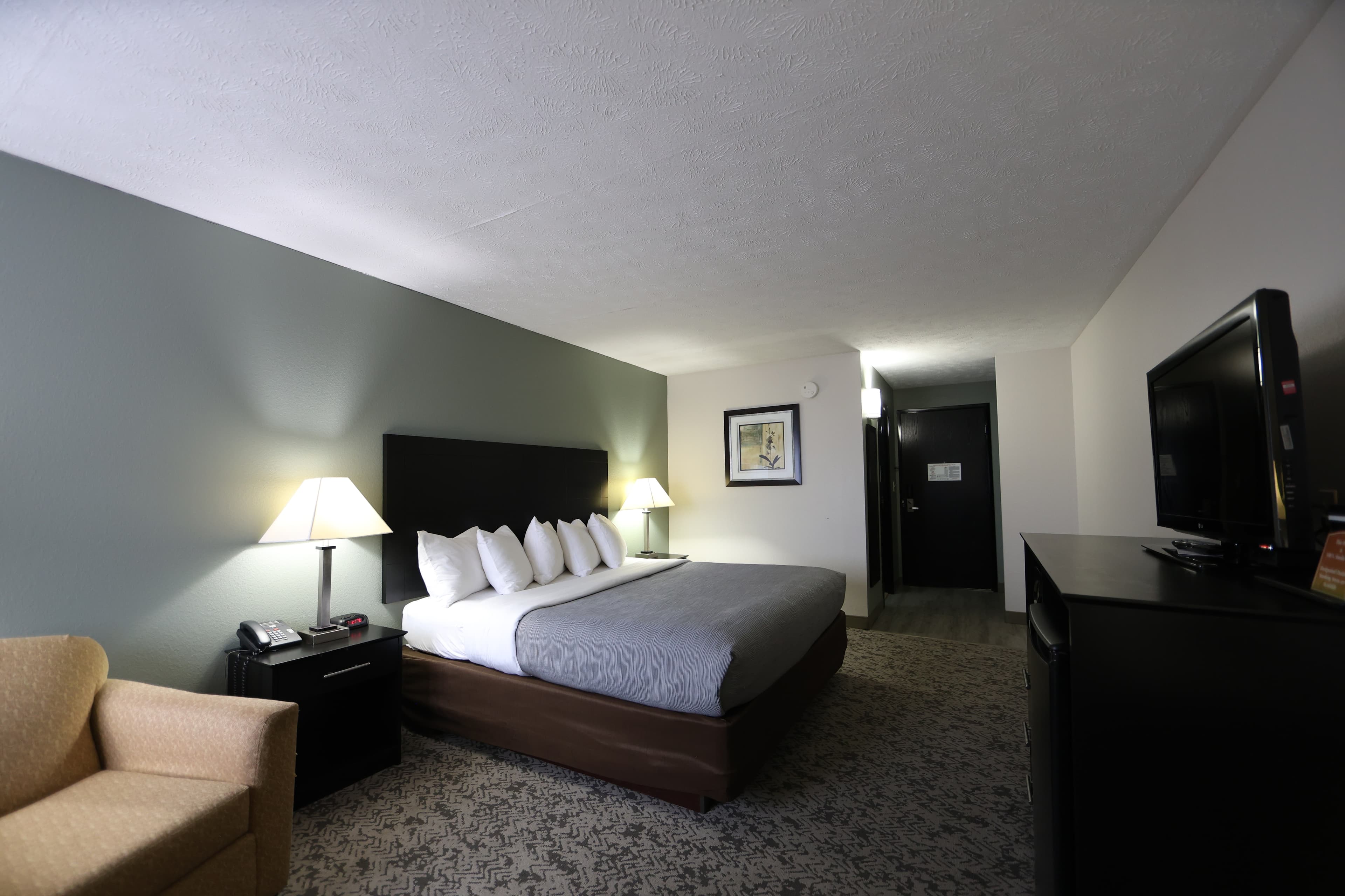 Quality Inn & Suites Mattoon South — 4