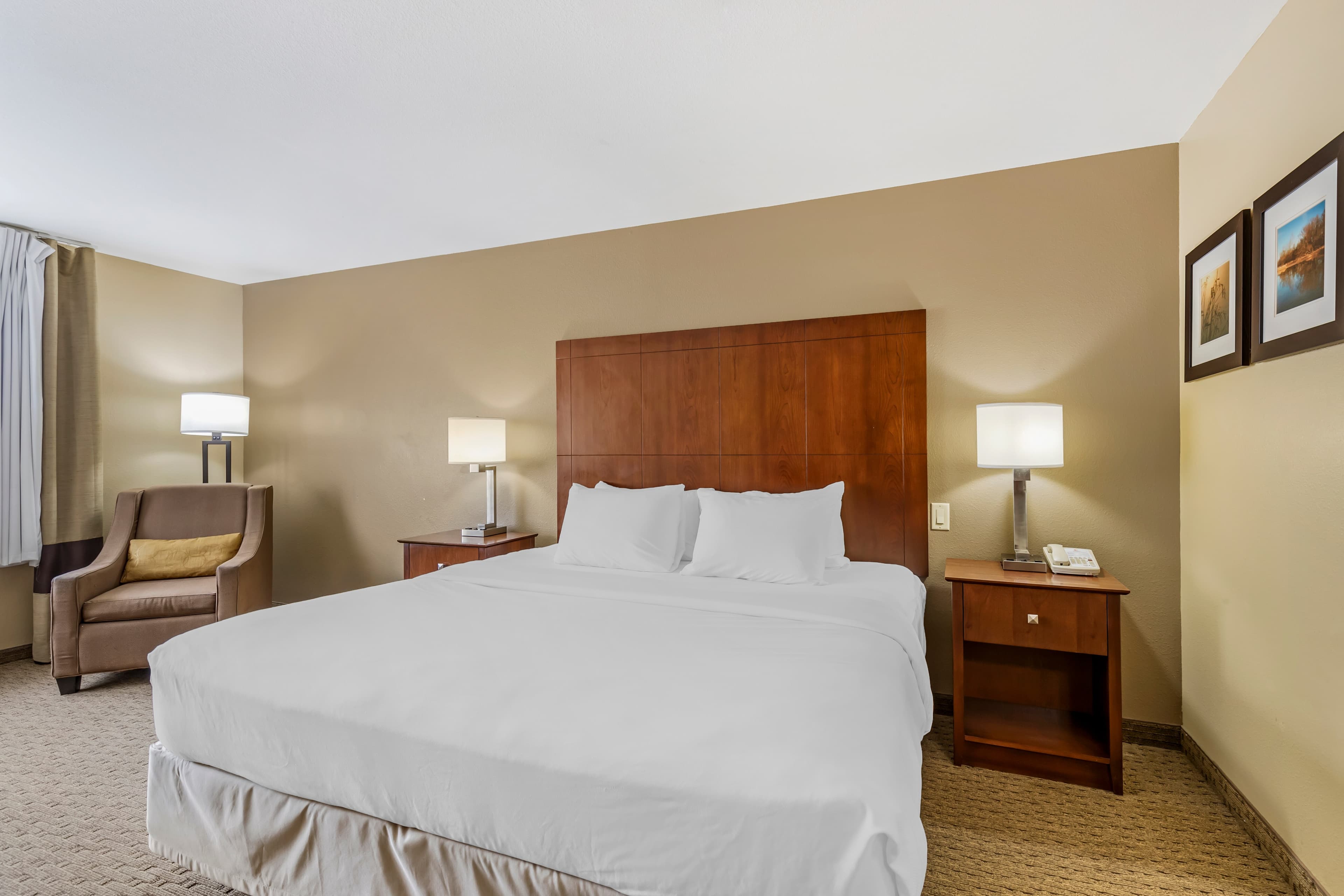 Comfort Inn & Suites East Moline near I-80 — 12