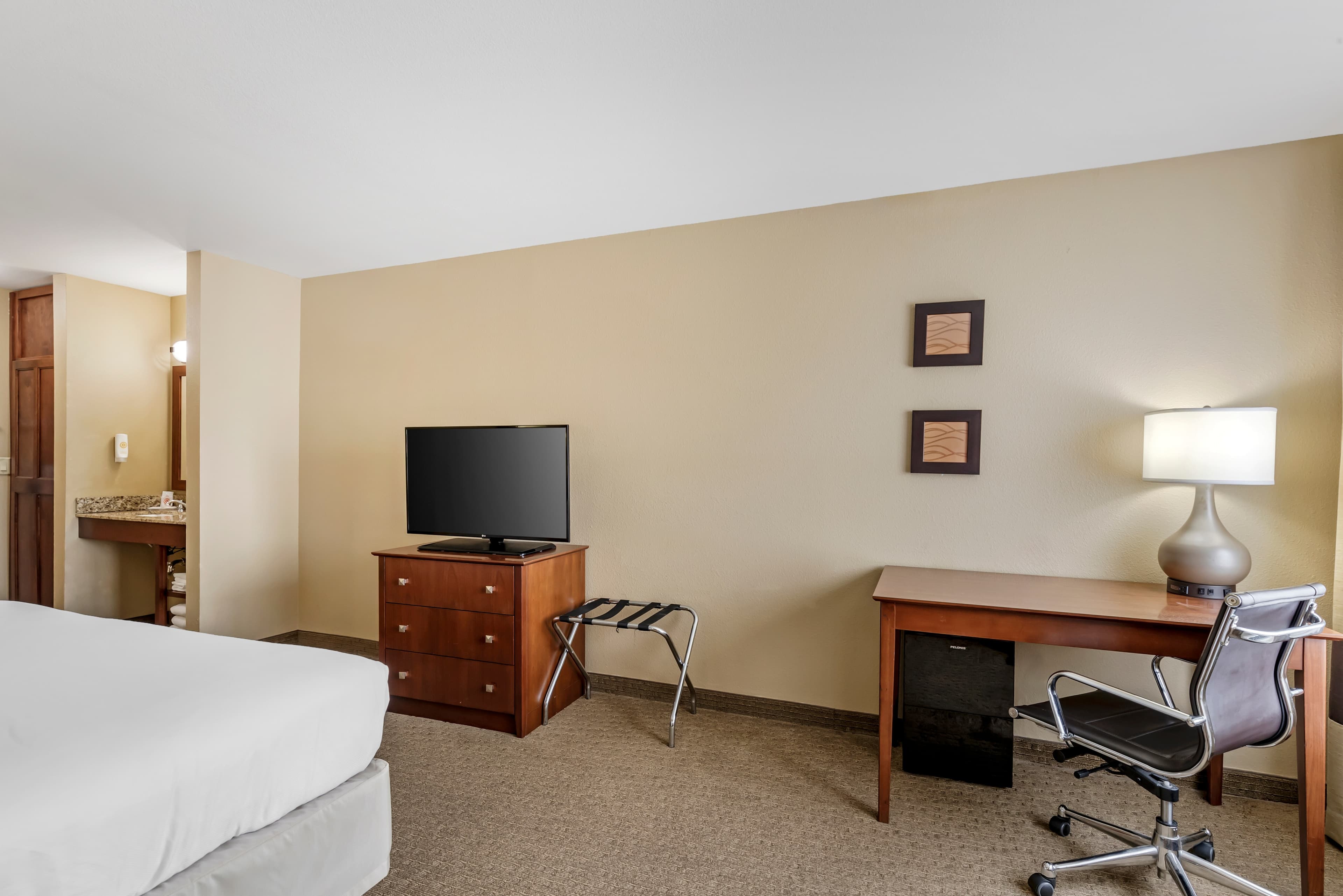 Comfort Inn & Suites East Moline near I-80 — 13