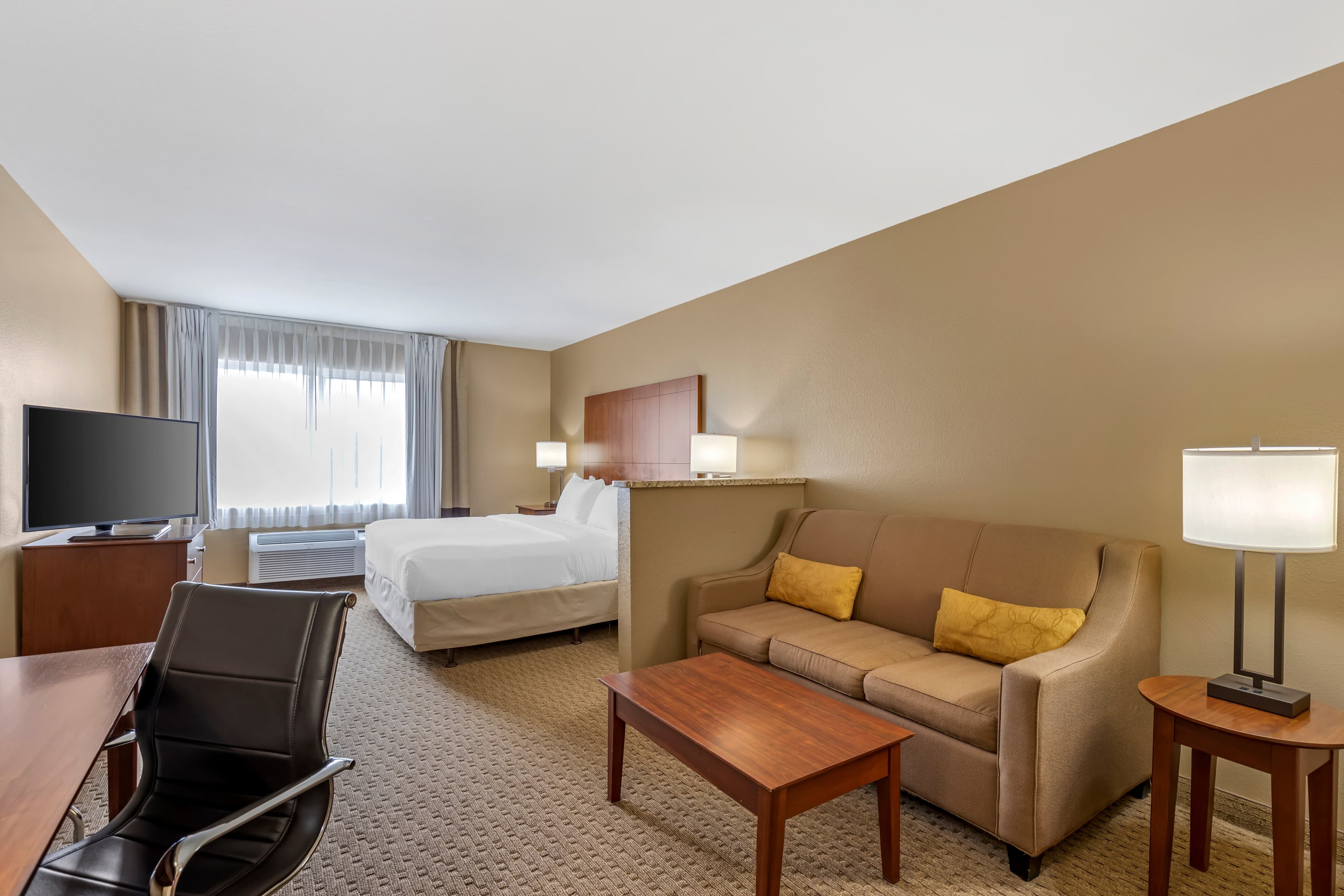 Comfort Inn & Suites East Moline near I-80 — 17