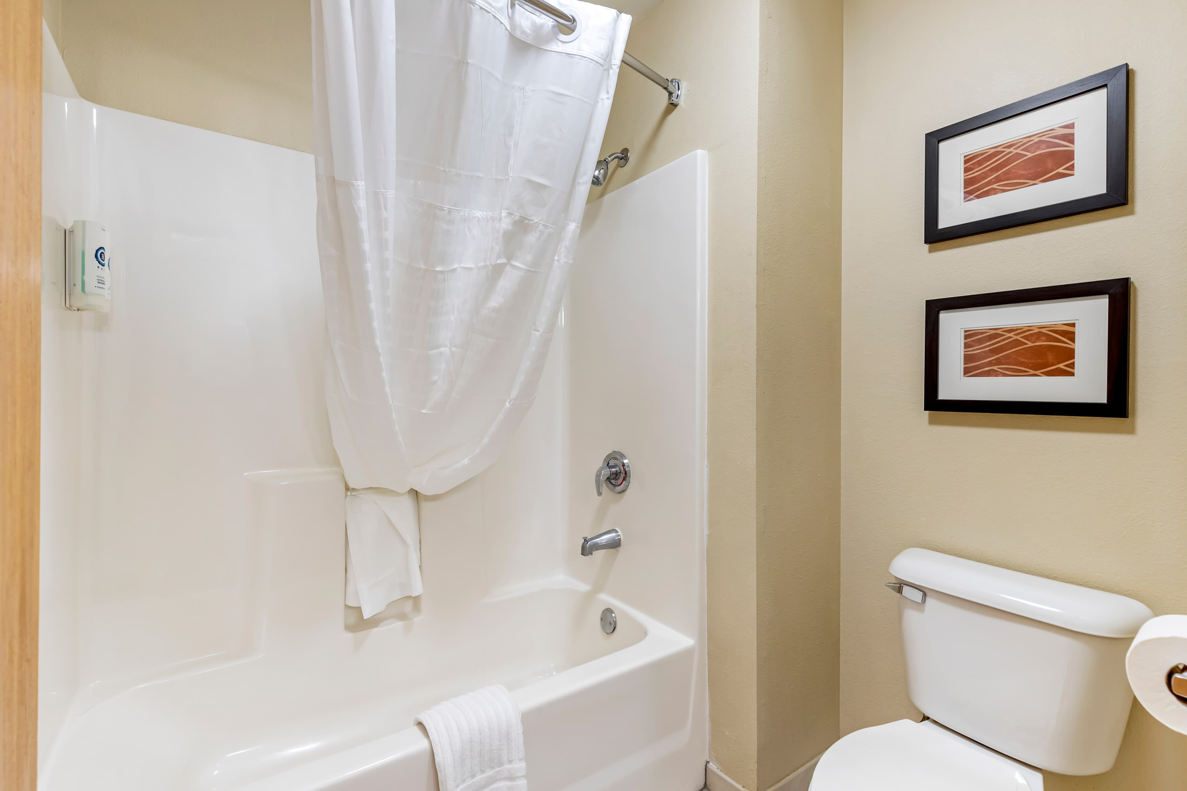 Comfort Inn & Suites East Moline near I-80 — 14