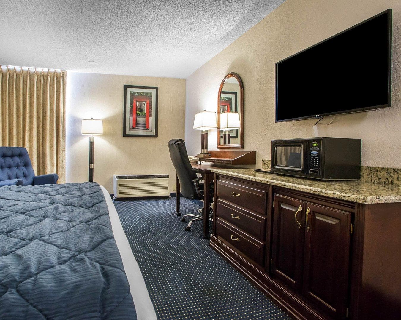 Quality Inn Schaumburg - Chicago near the Mall - Image 5