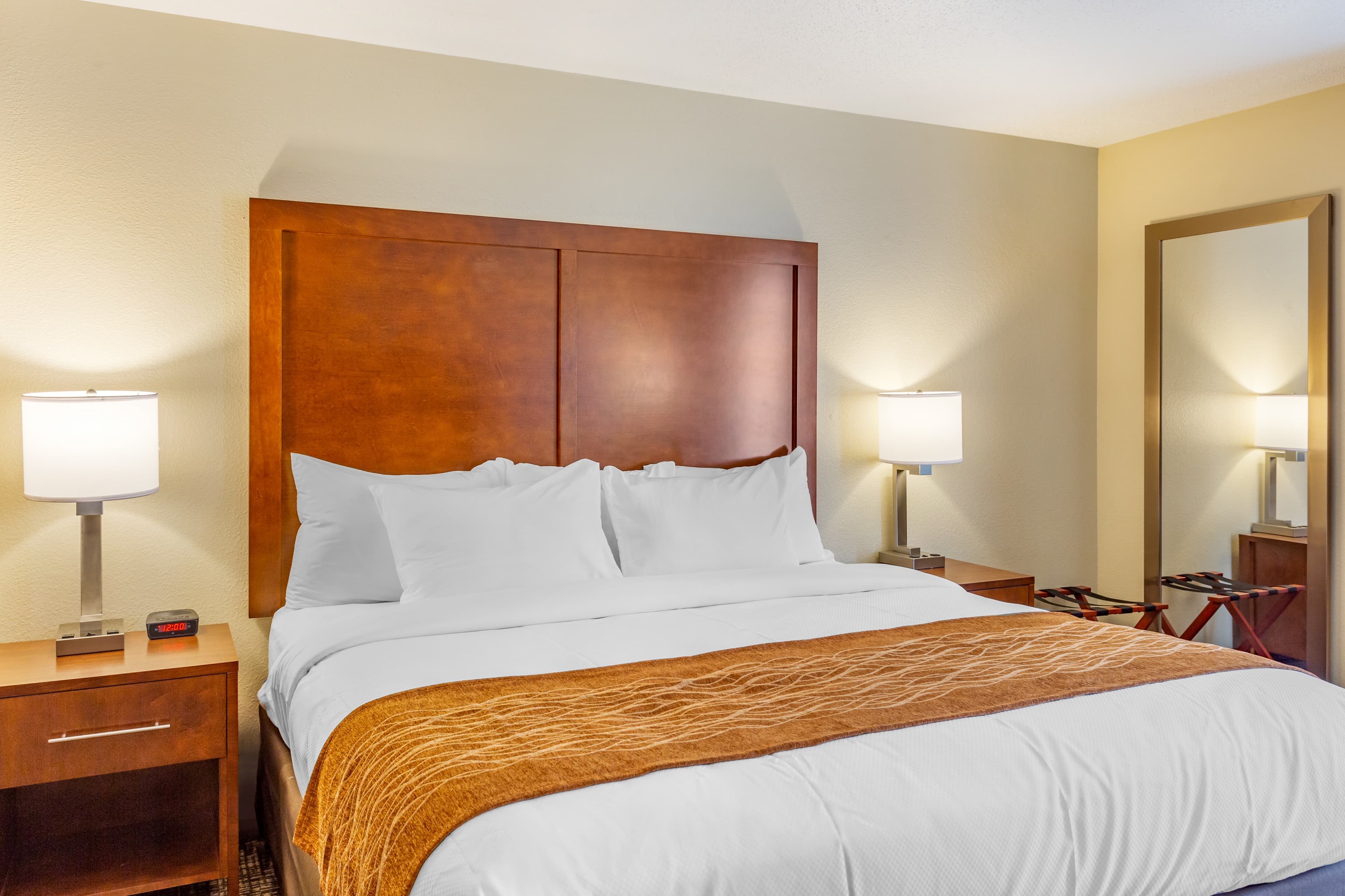 Comfort Inn DeKalb - University Area - Image 3