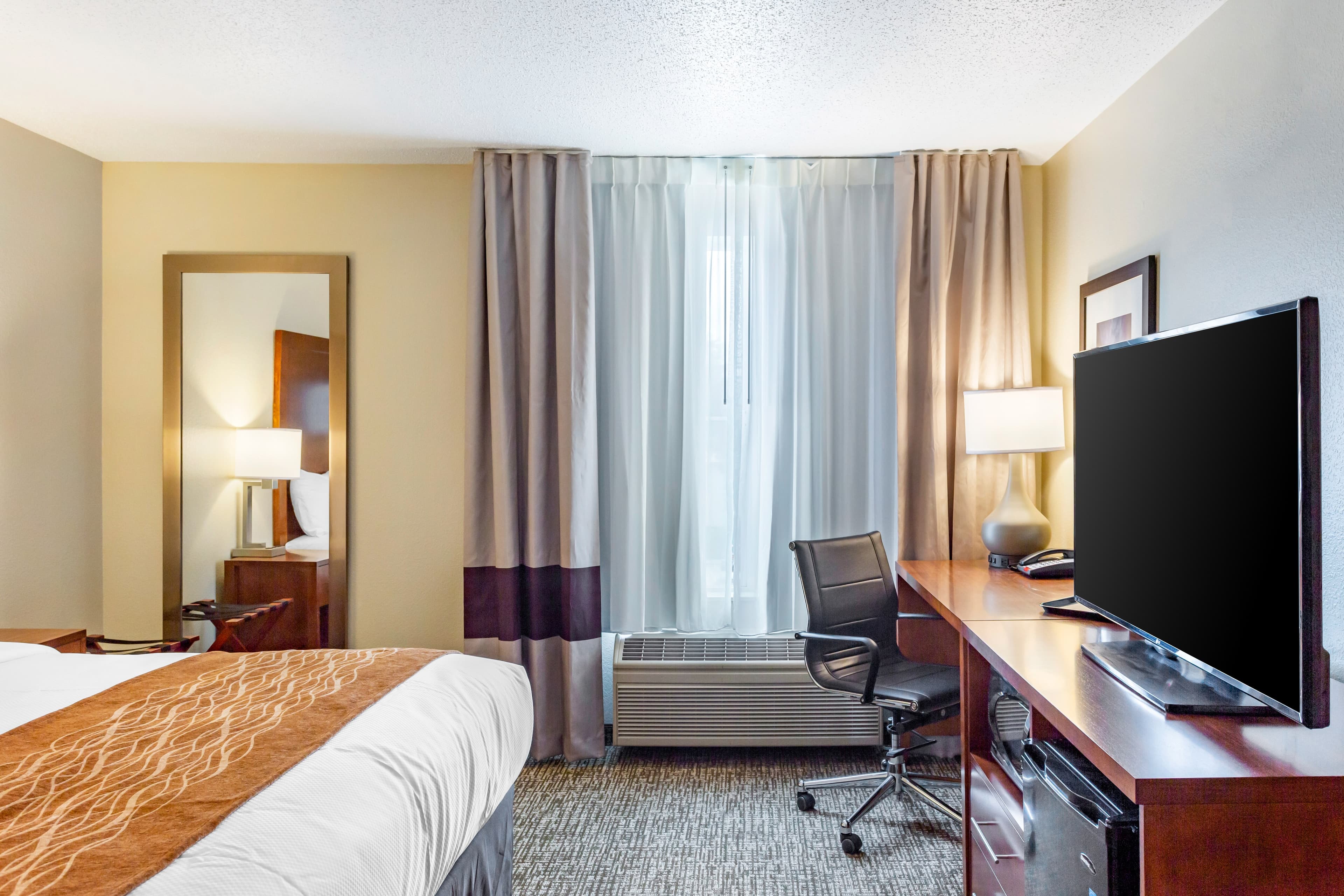Comfort Inn DeKalb - University Area - Image 5