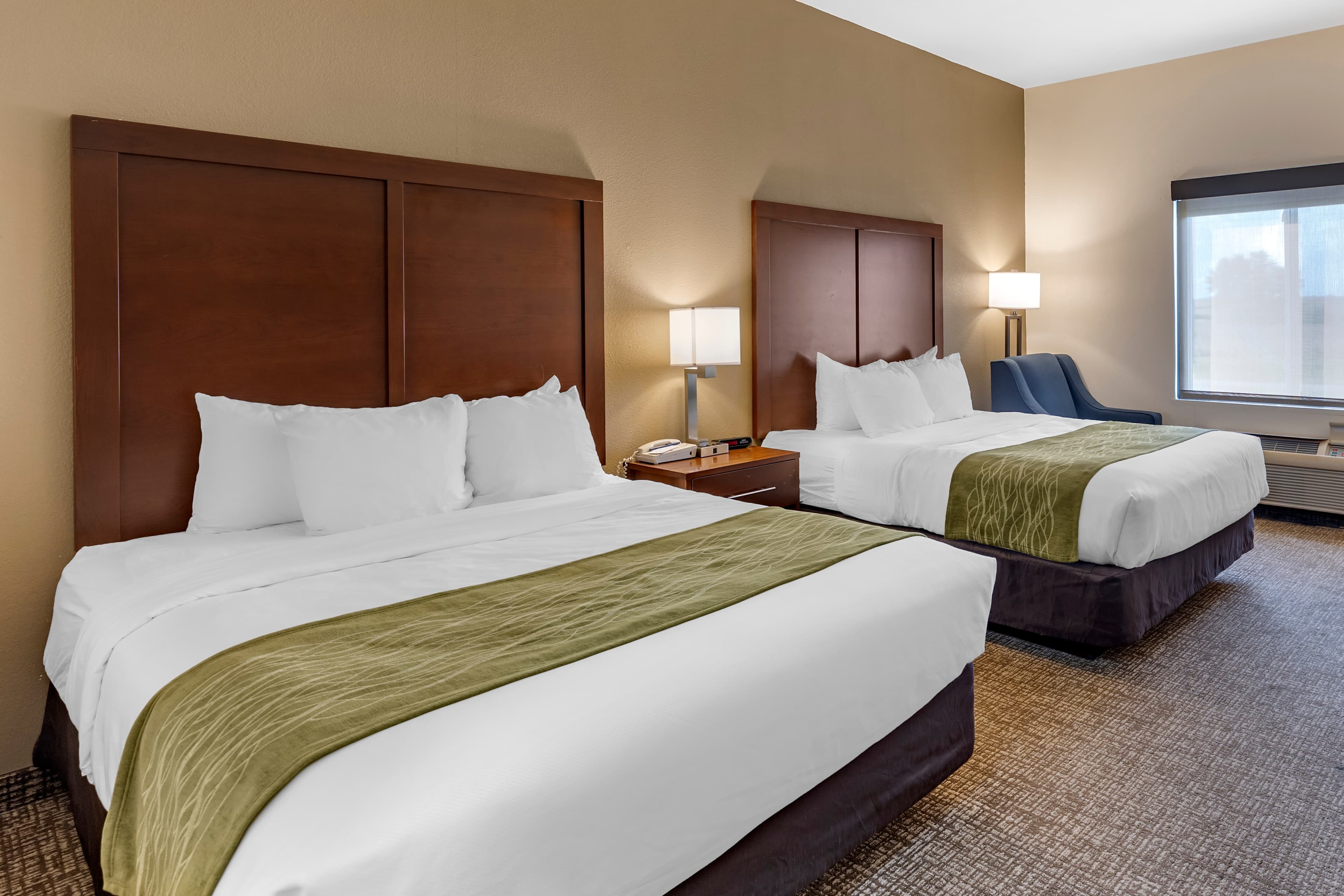 Comfort Inn & Suites Greenville I-70 - Image 2