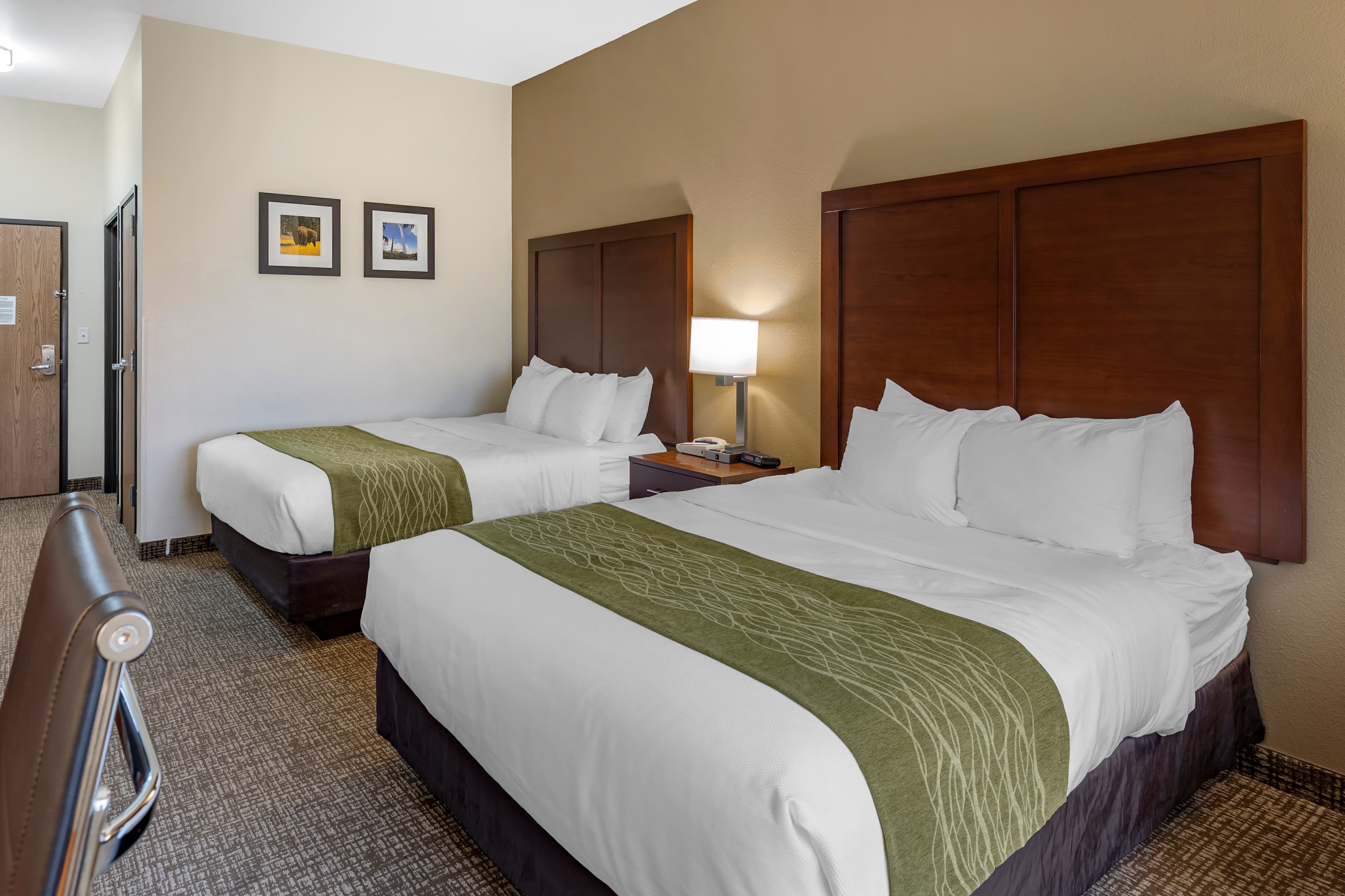 Comfort Inn & Suites Greenville I-70 - Image 4
