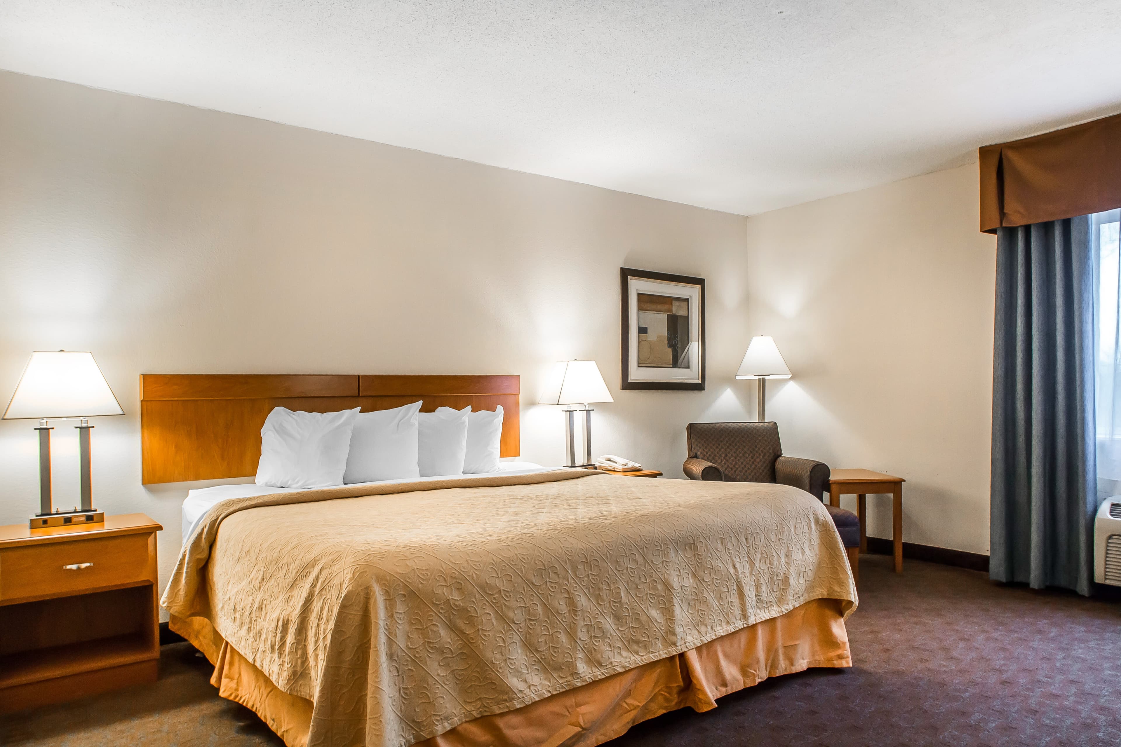 Quality Inn Morris I-80 - Image 2