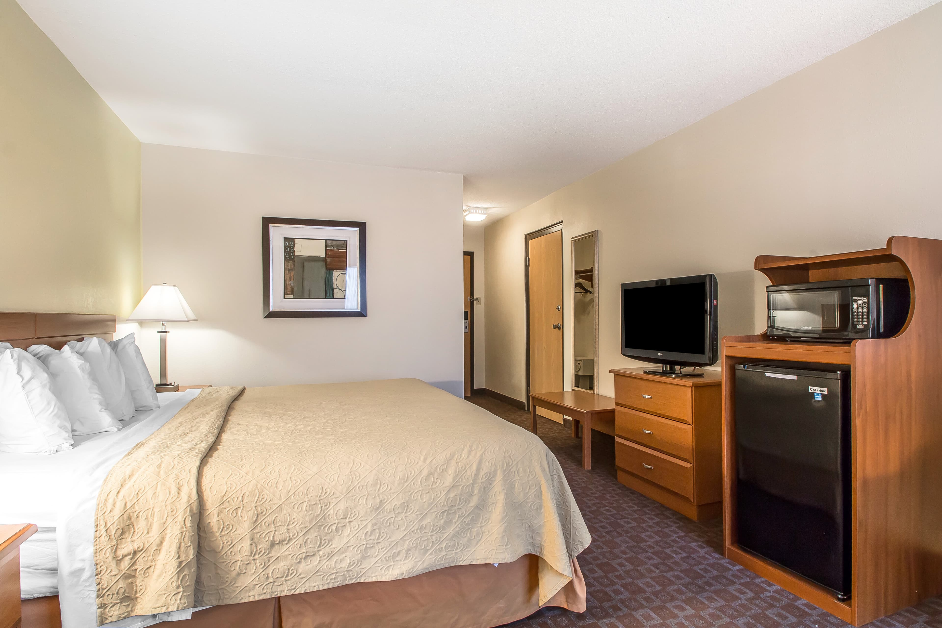 Quality Inn Morris I-80 — 7