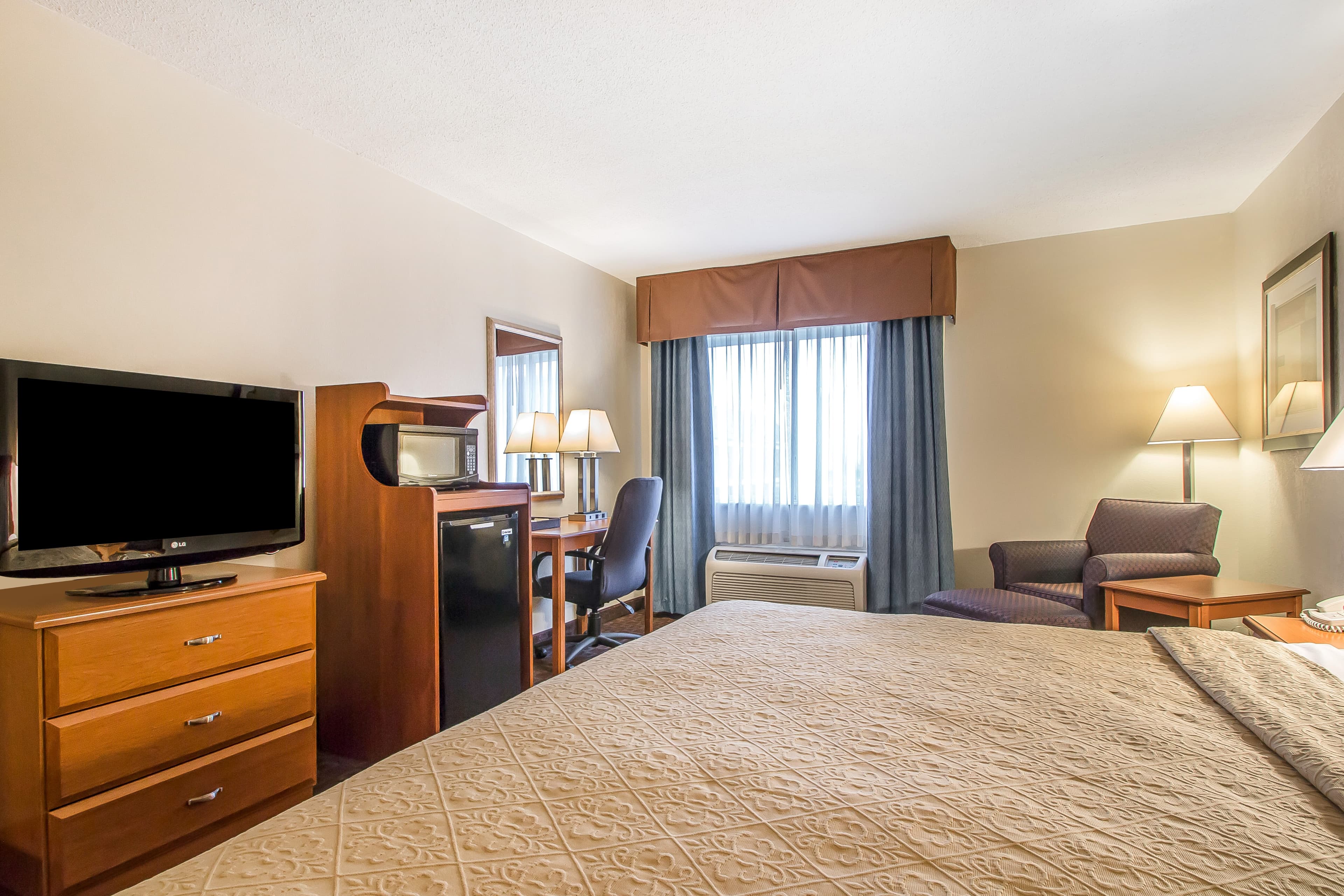 Quality Inn Morris I-80 — 8