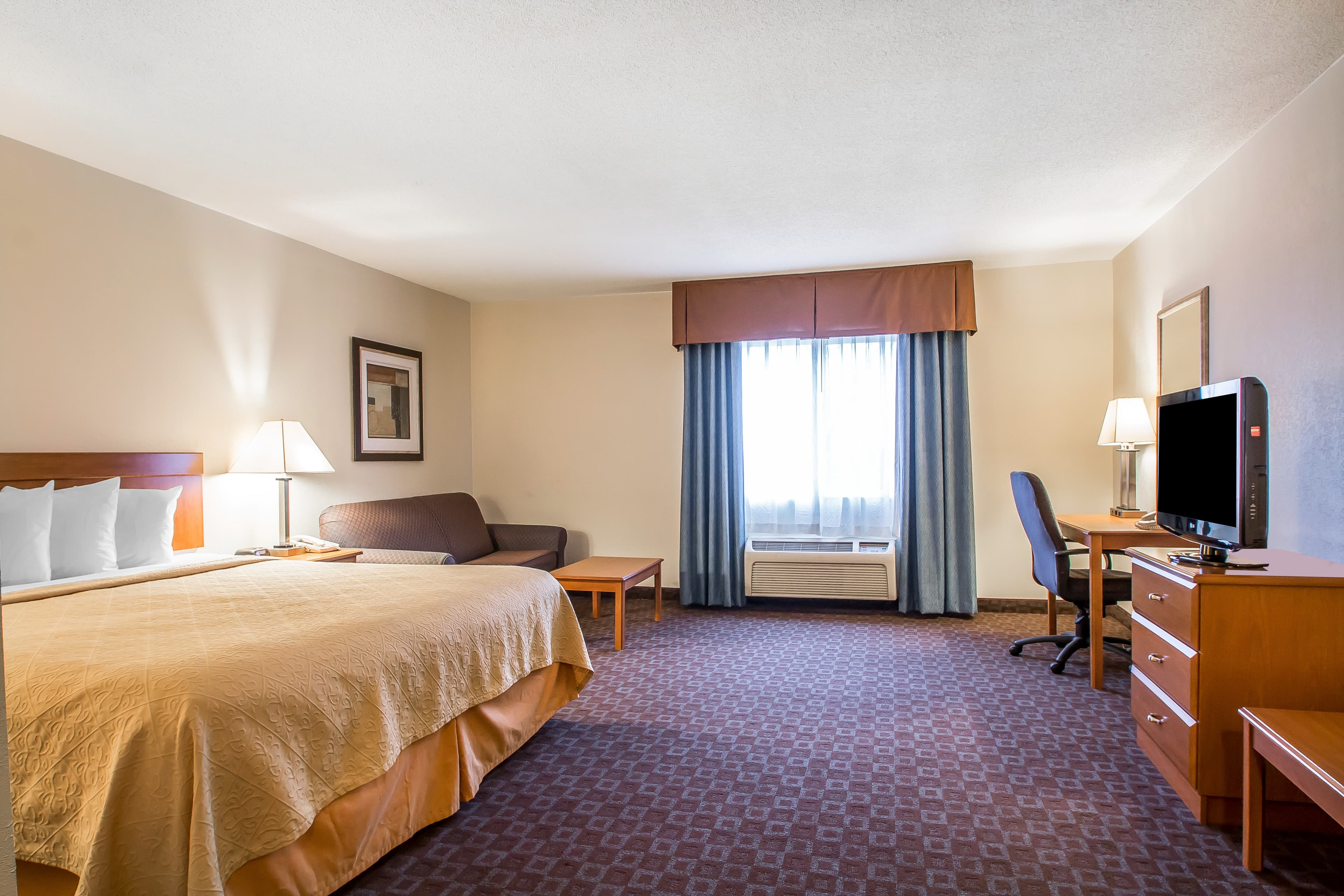 Quality Inn Morris I-80 — 10