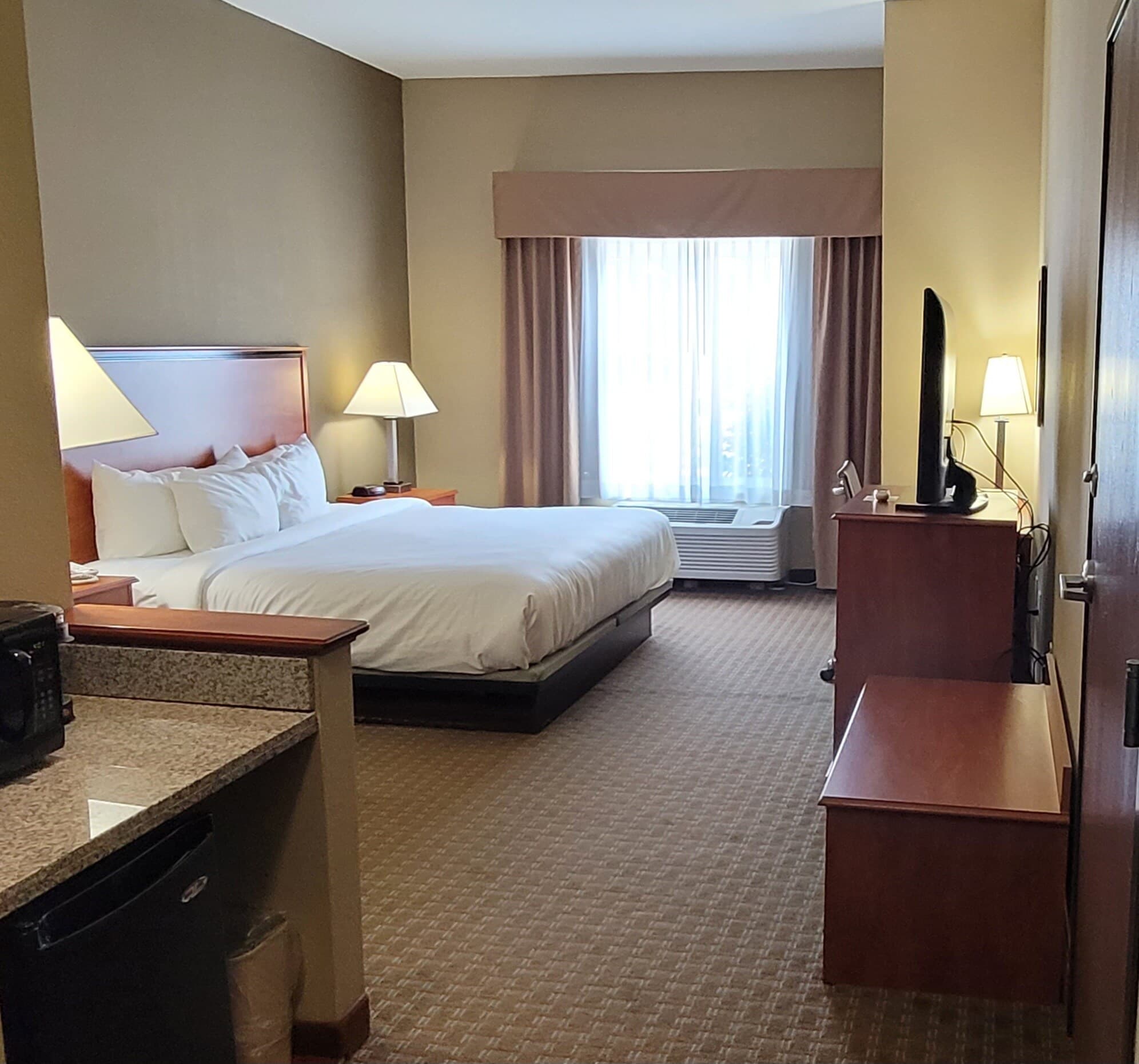 Comfort Inn & Suites Marion I-57 — 9