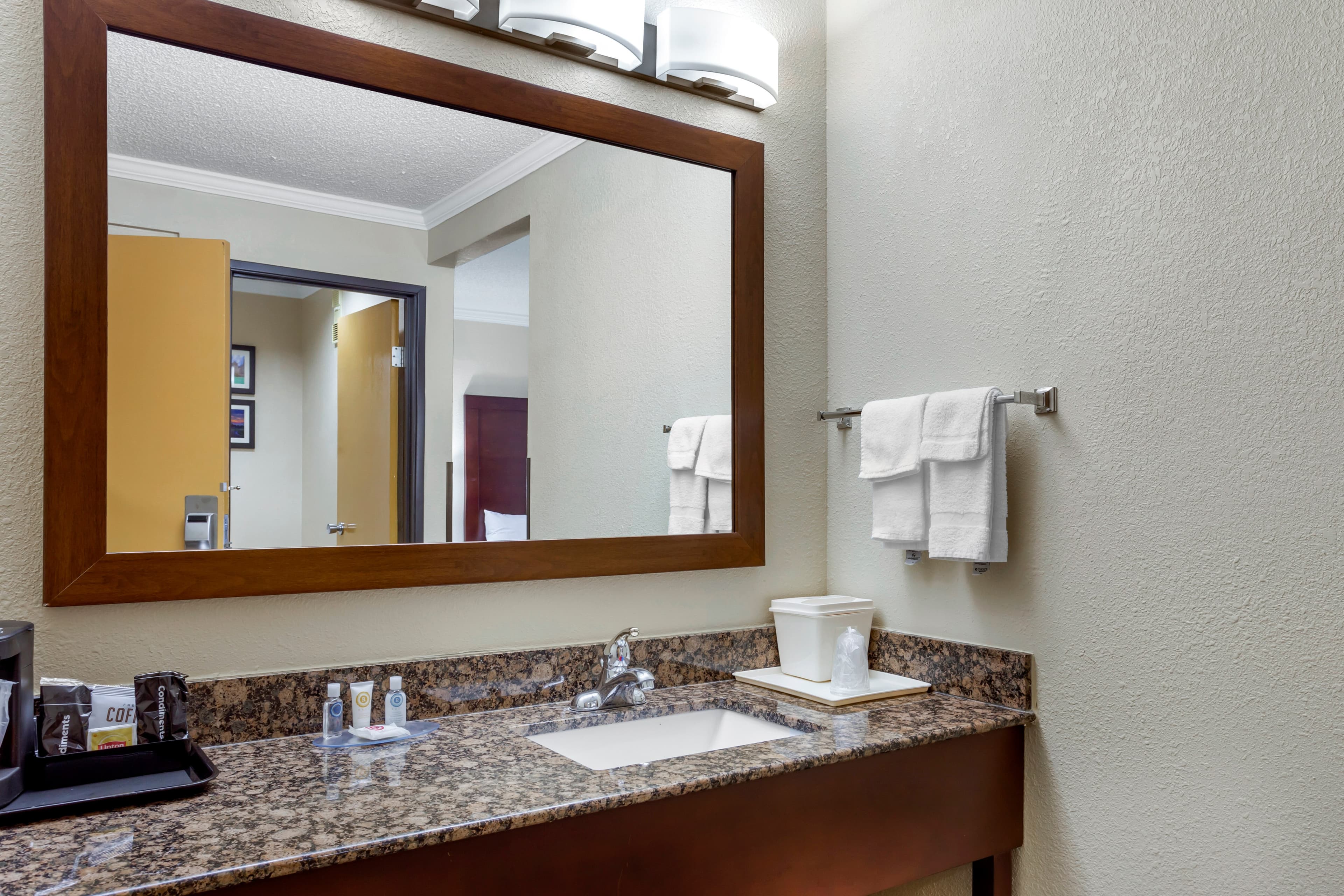 Comfort Inn Hoffman Estates - Schaumburg — 19