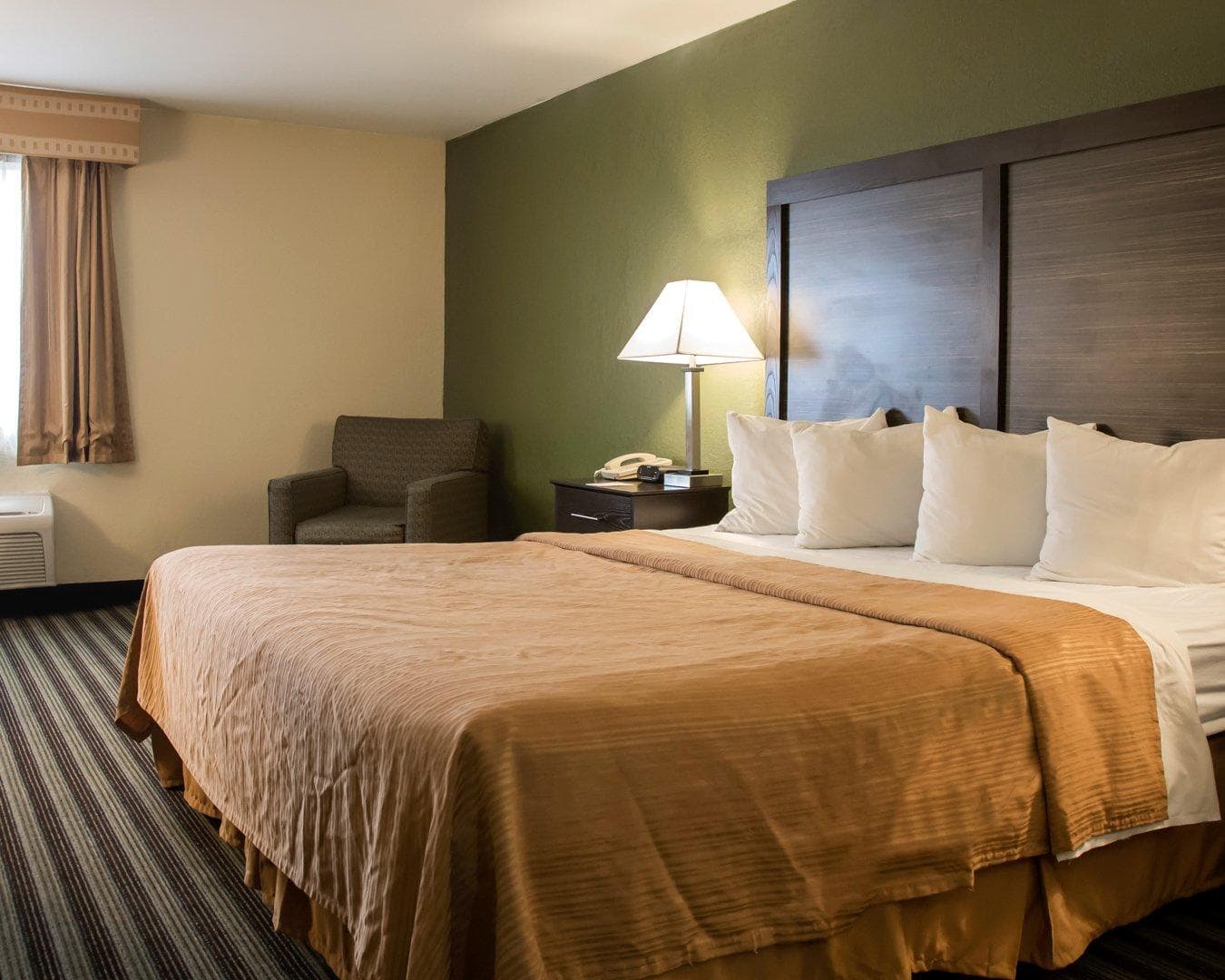 Quality Inn & Suites Loves Park near Rockford - Image 1