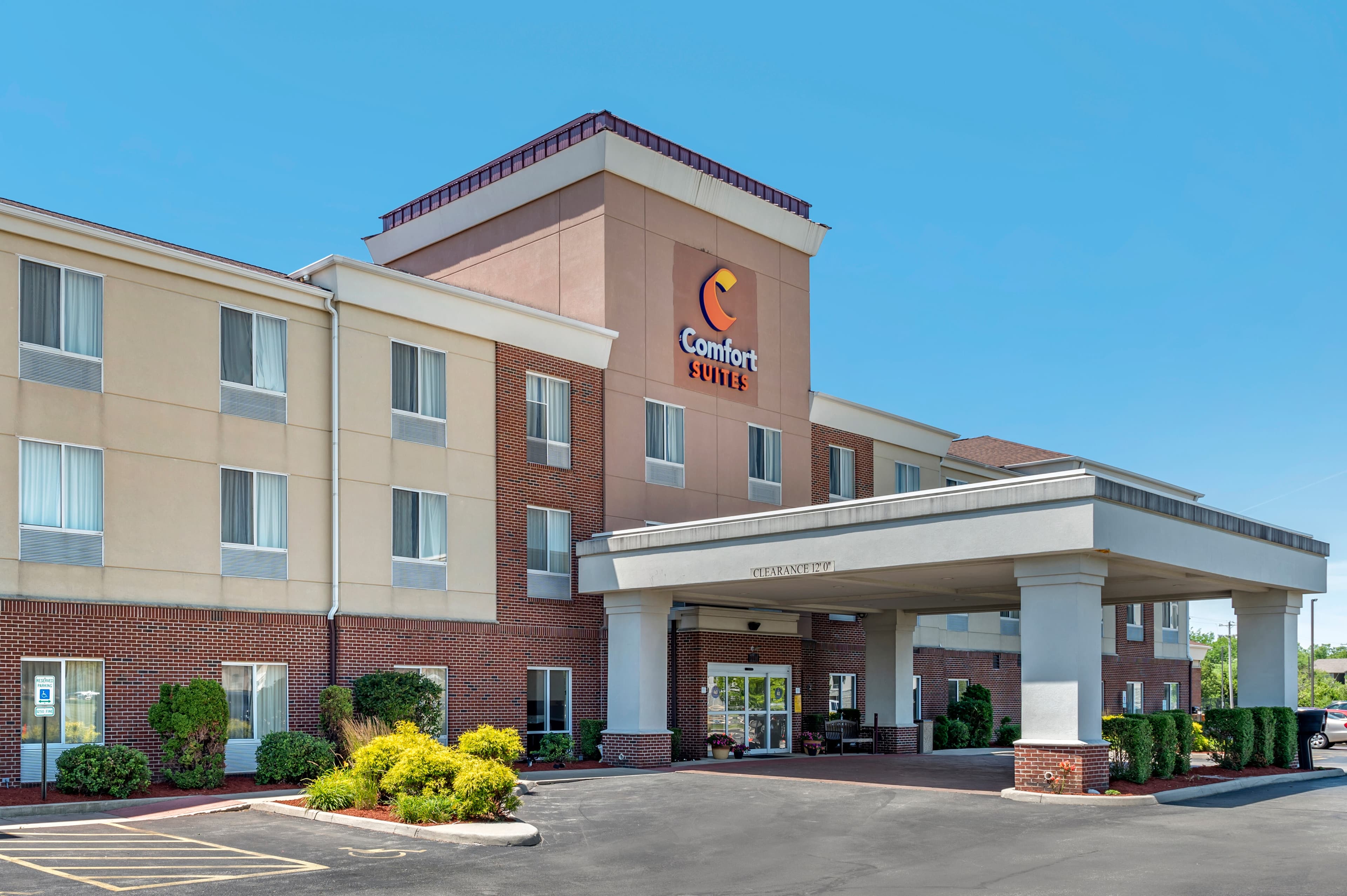 Comfort Suites Urbana Champaign, University Area - Image 1