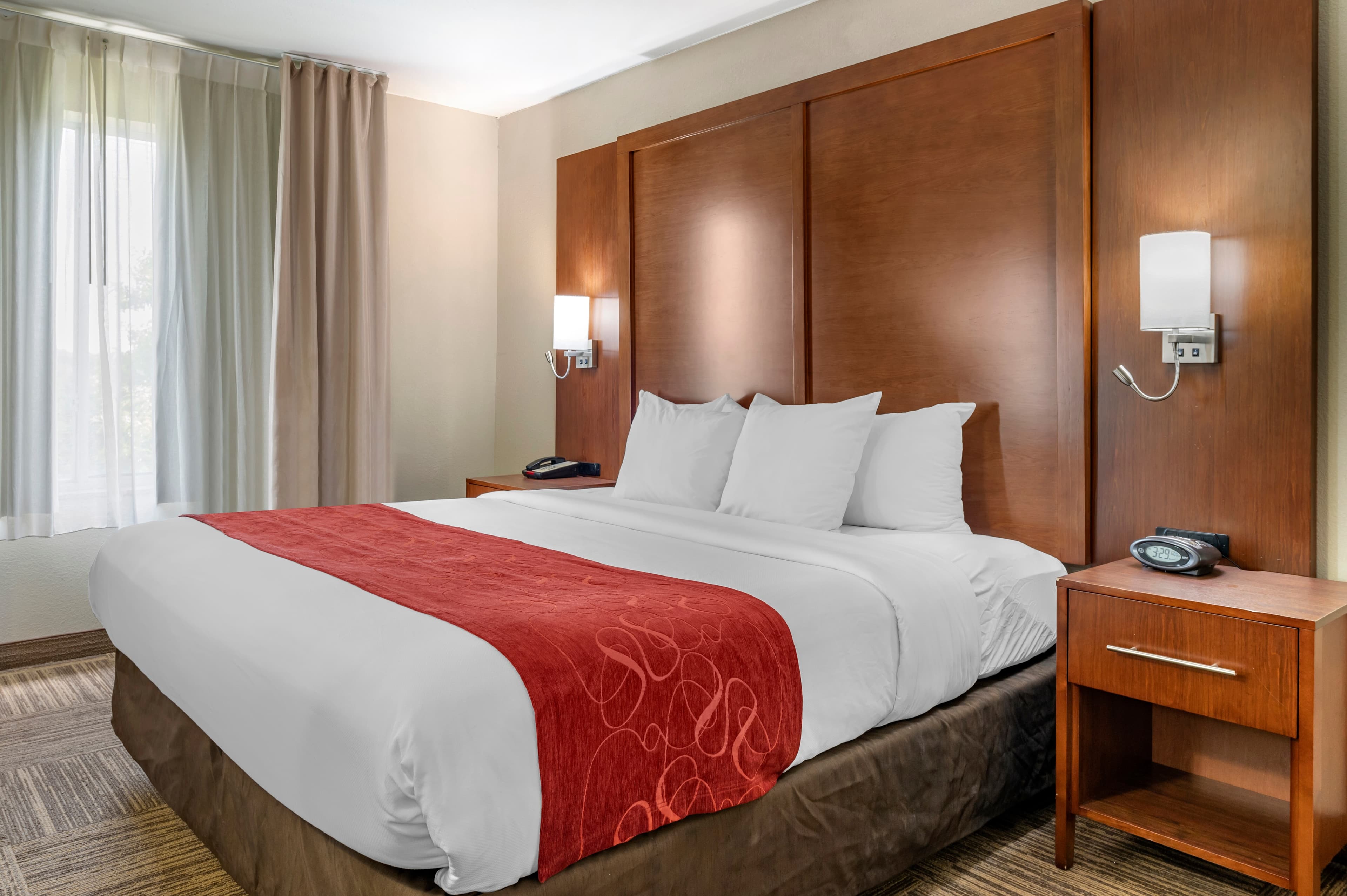 Comfort Suites Urbana Champaign, University Area - Image 4