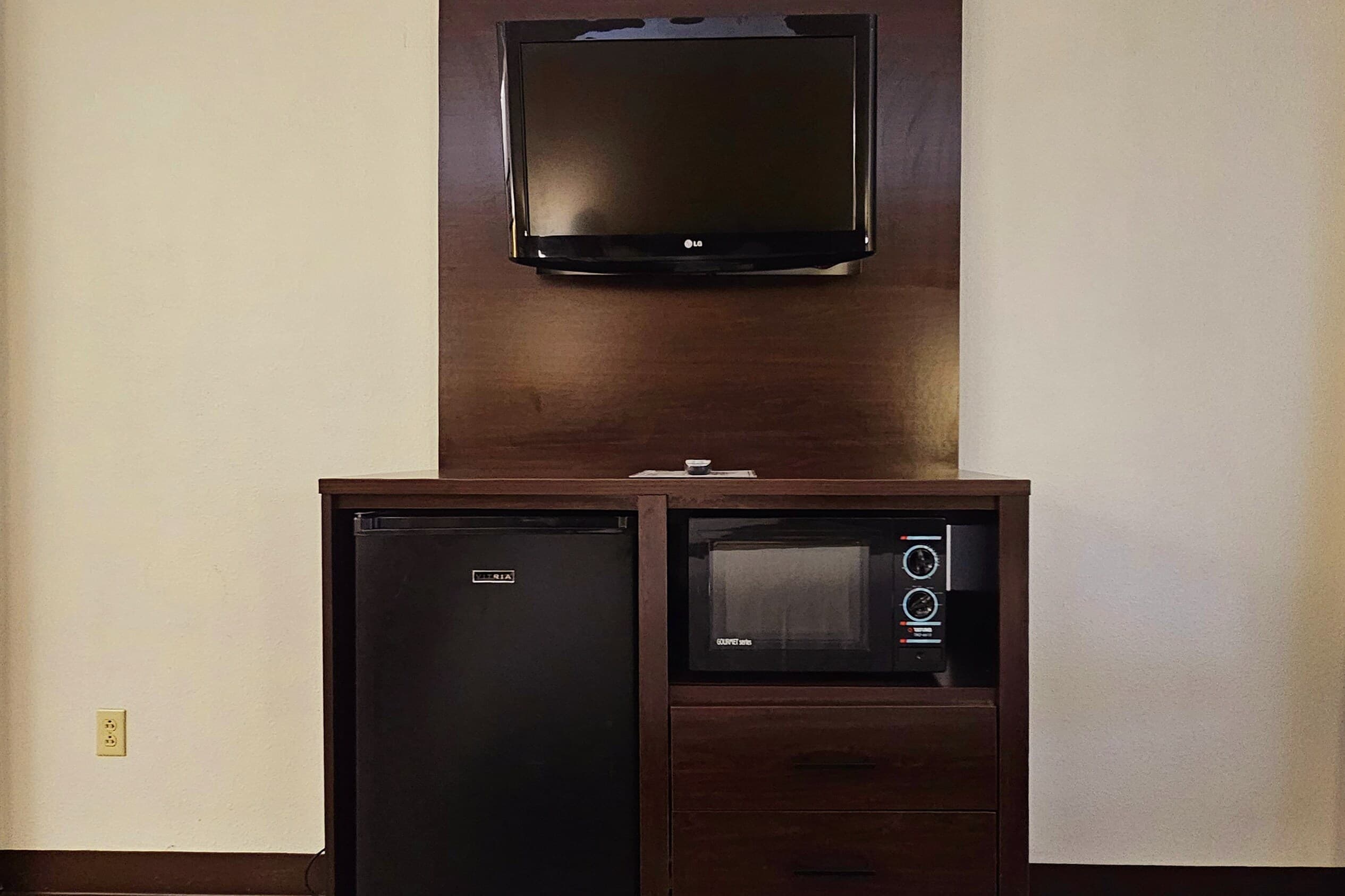 Quality Inn & Suites near St. Louis and I-255 - Image 3