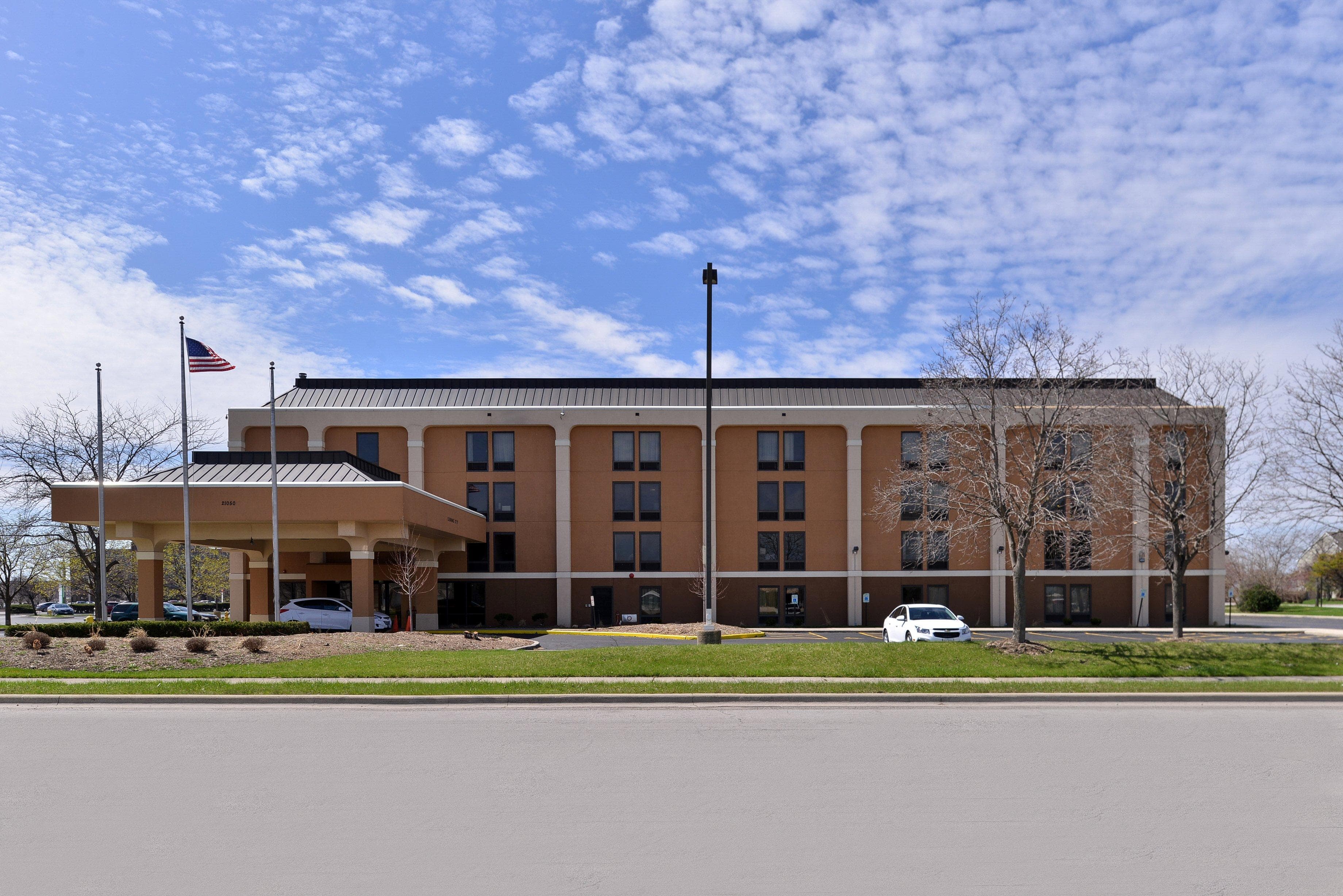 Quality Inn & Suites Matteson near I-57 - Image 1