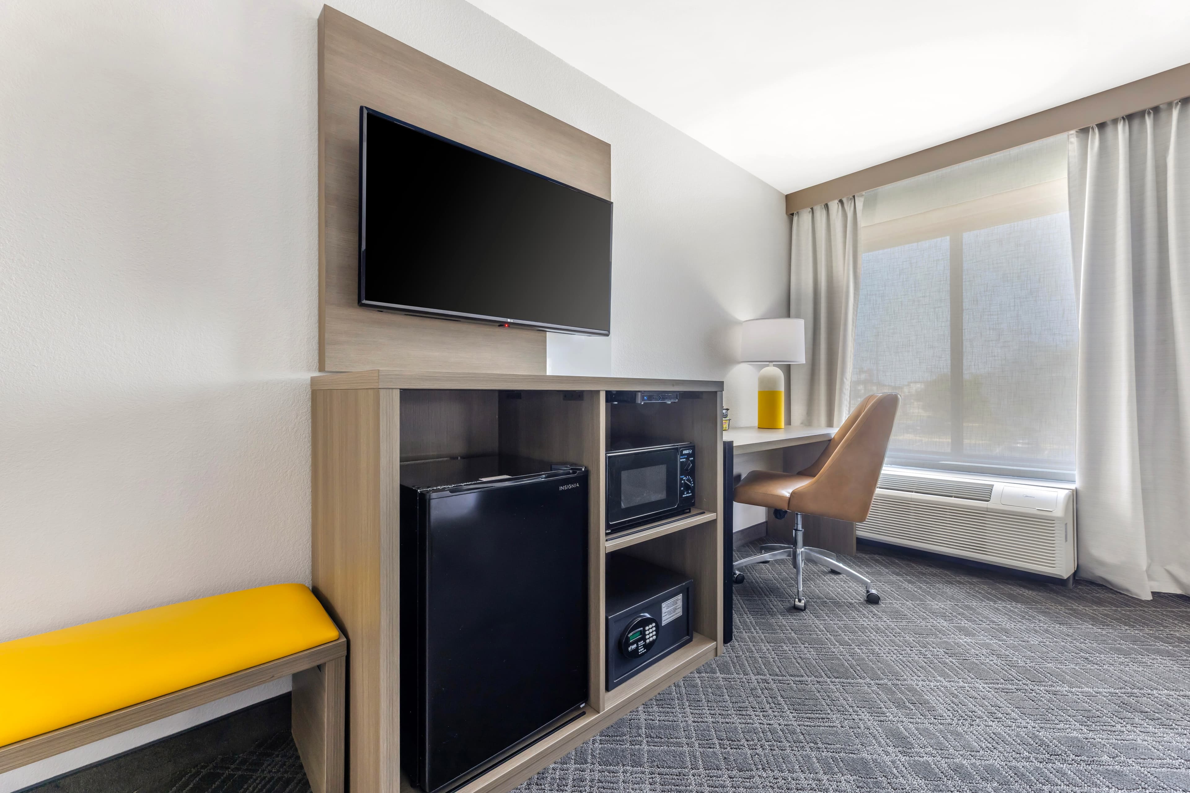 Comfort Inn Bourbonnais near I-57 - Image 5