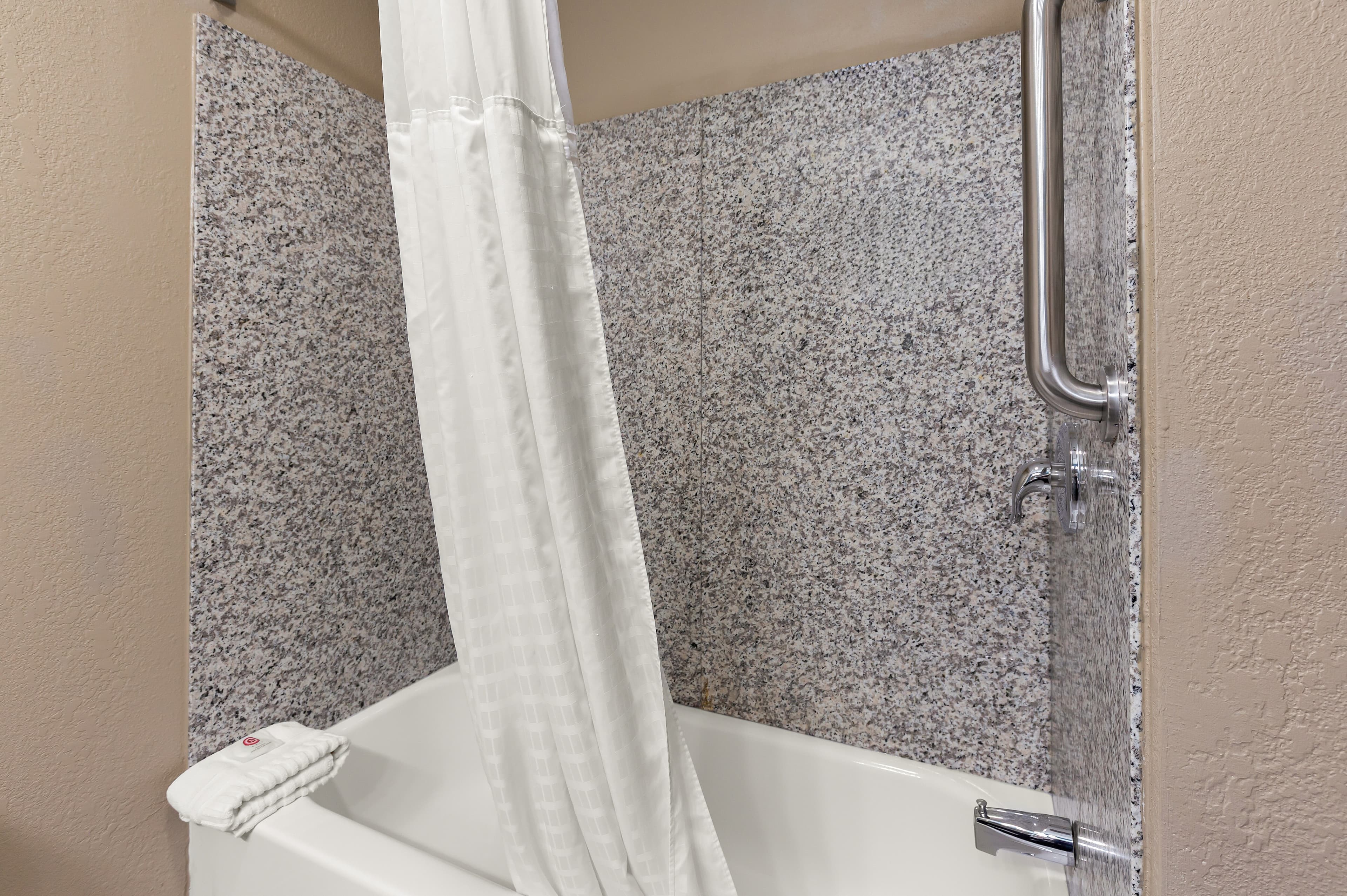 Comfort Inn & Suites Springfield I-55 — 11