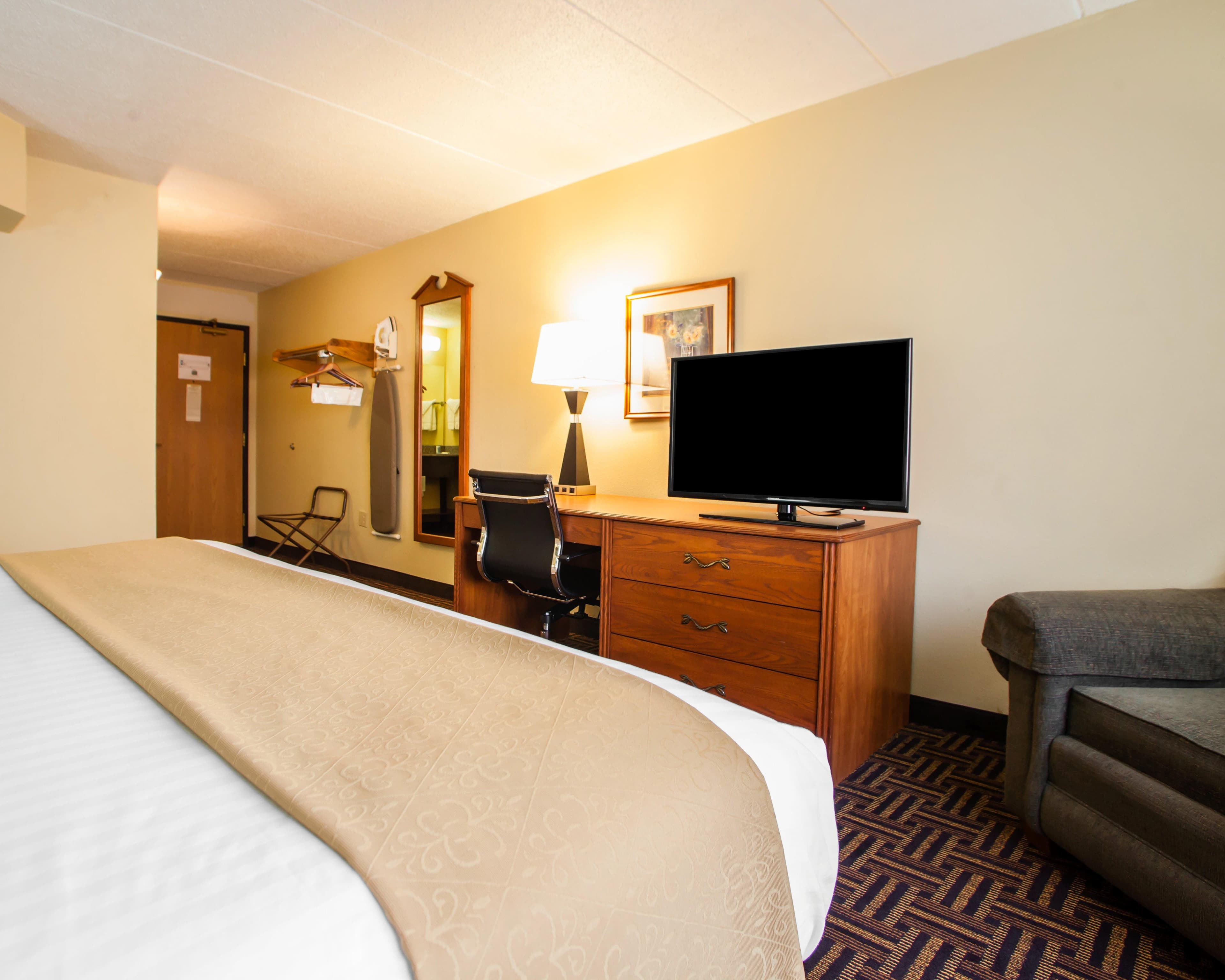 Quality Inn Bolingbrook I-55 — 7