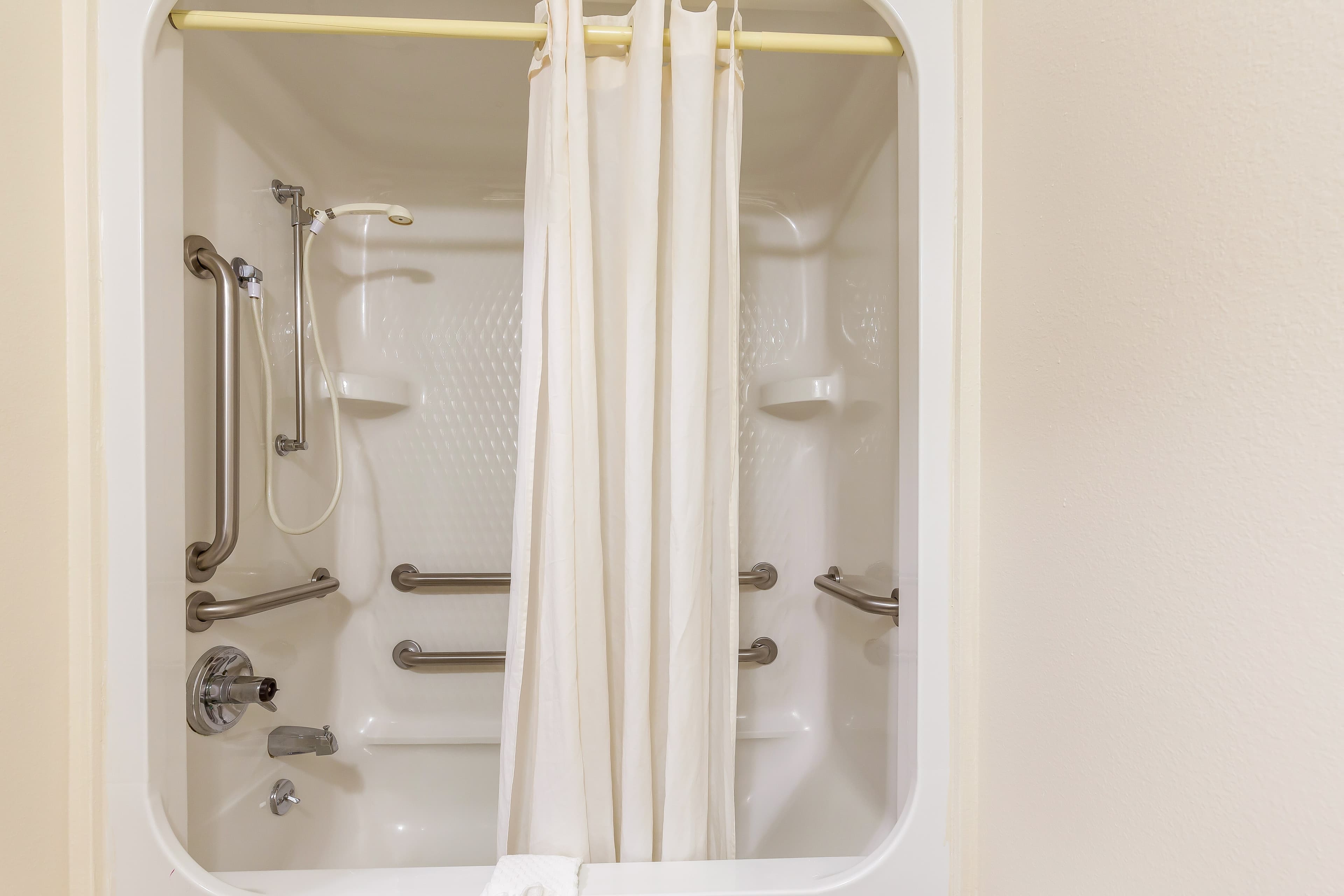 Econo Lodge Inn & Suites Fairview Heights - St. Louis - Image 5