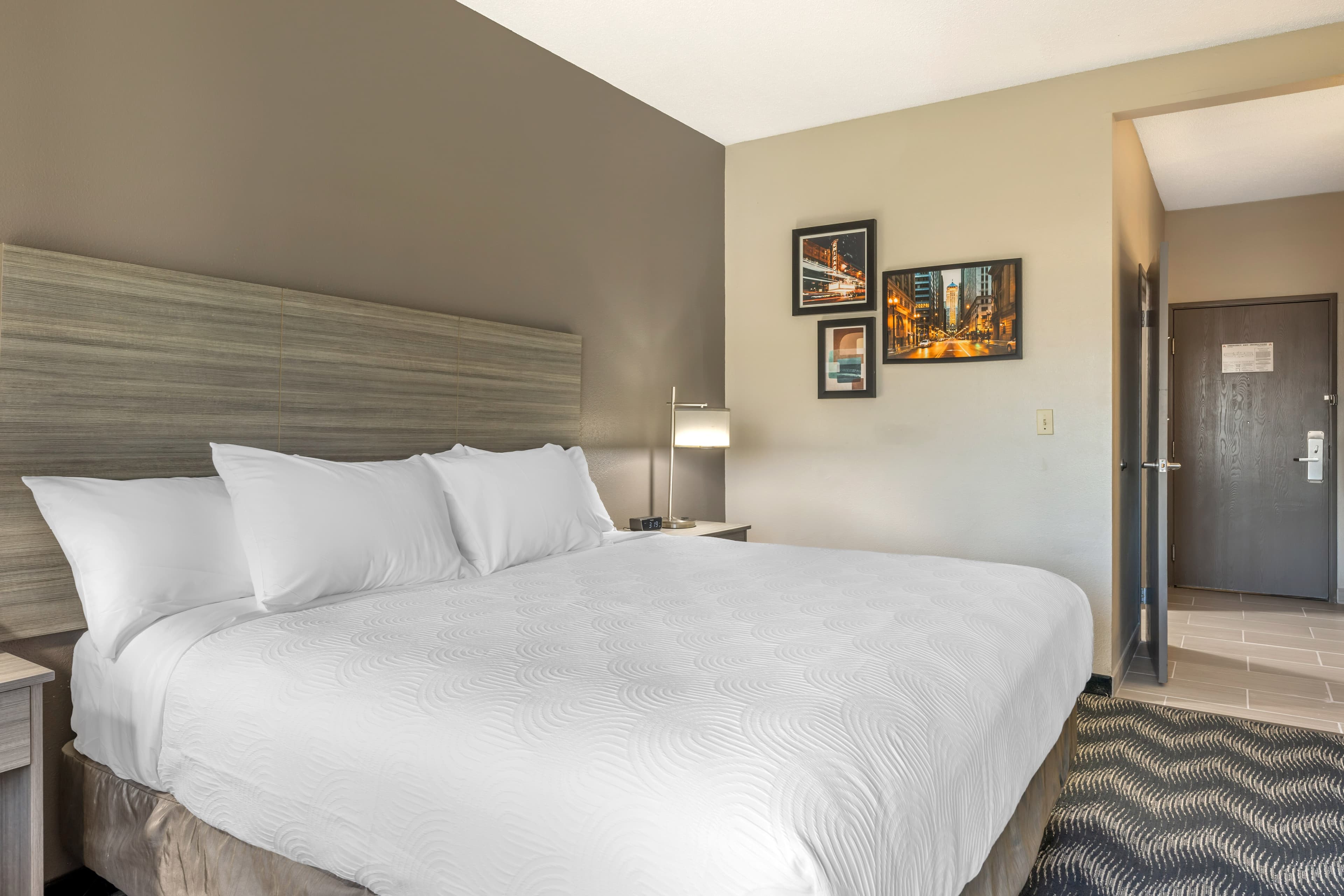 Country Inn & Suites by Radisson, Bolingbrook - Romeoville, I-55 - Image 4