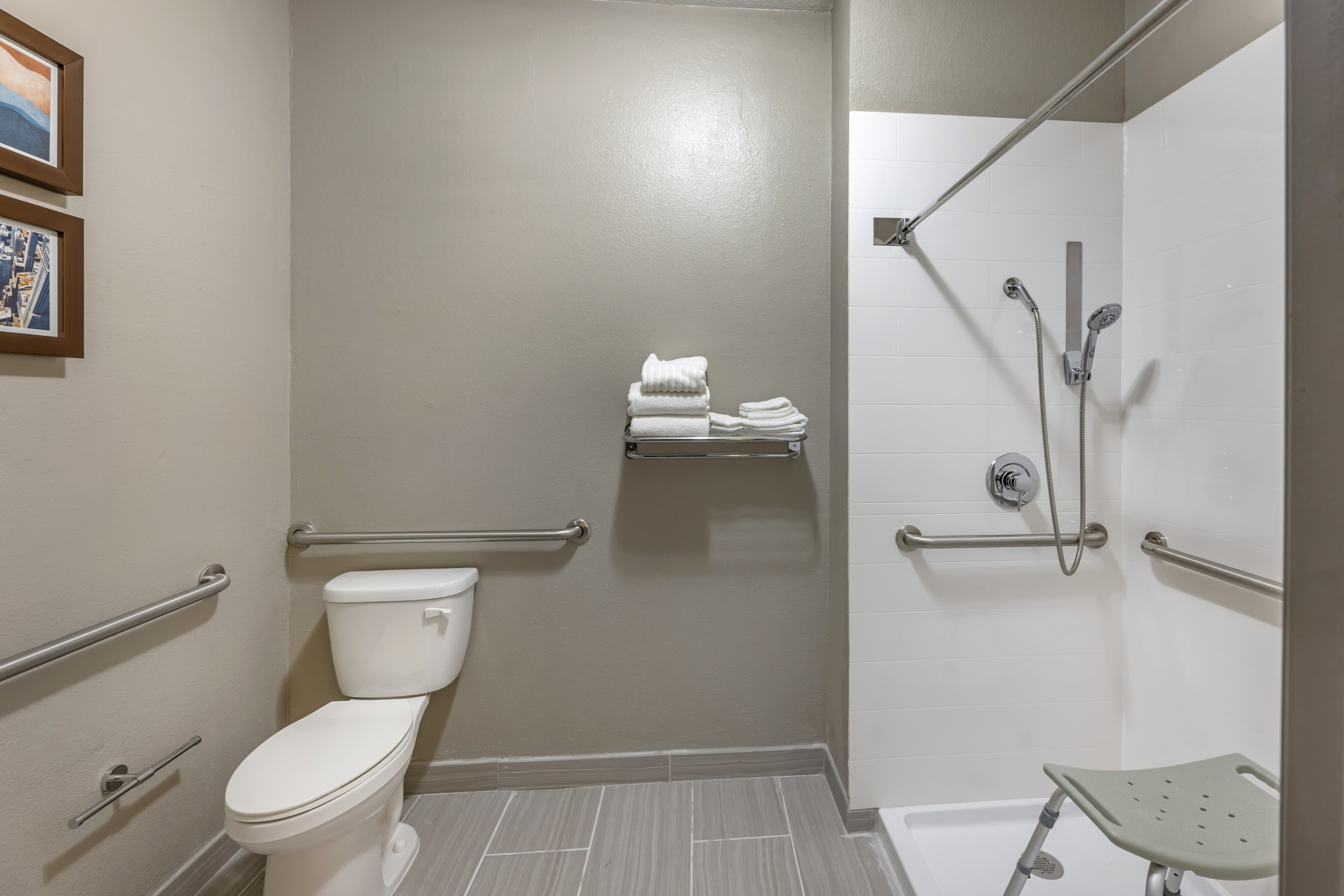 Country Inn & Suites by Radisson, Bolingbrook - Romeoville, I-55 — 13
