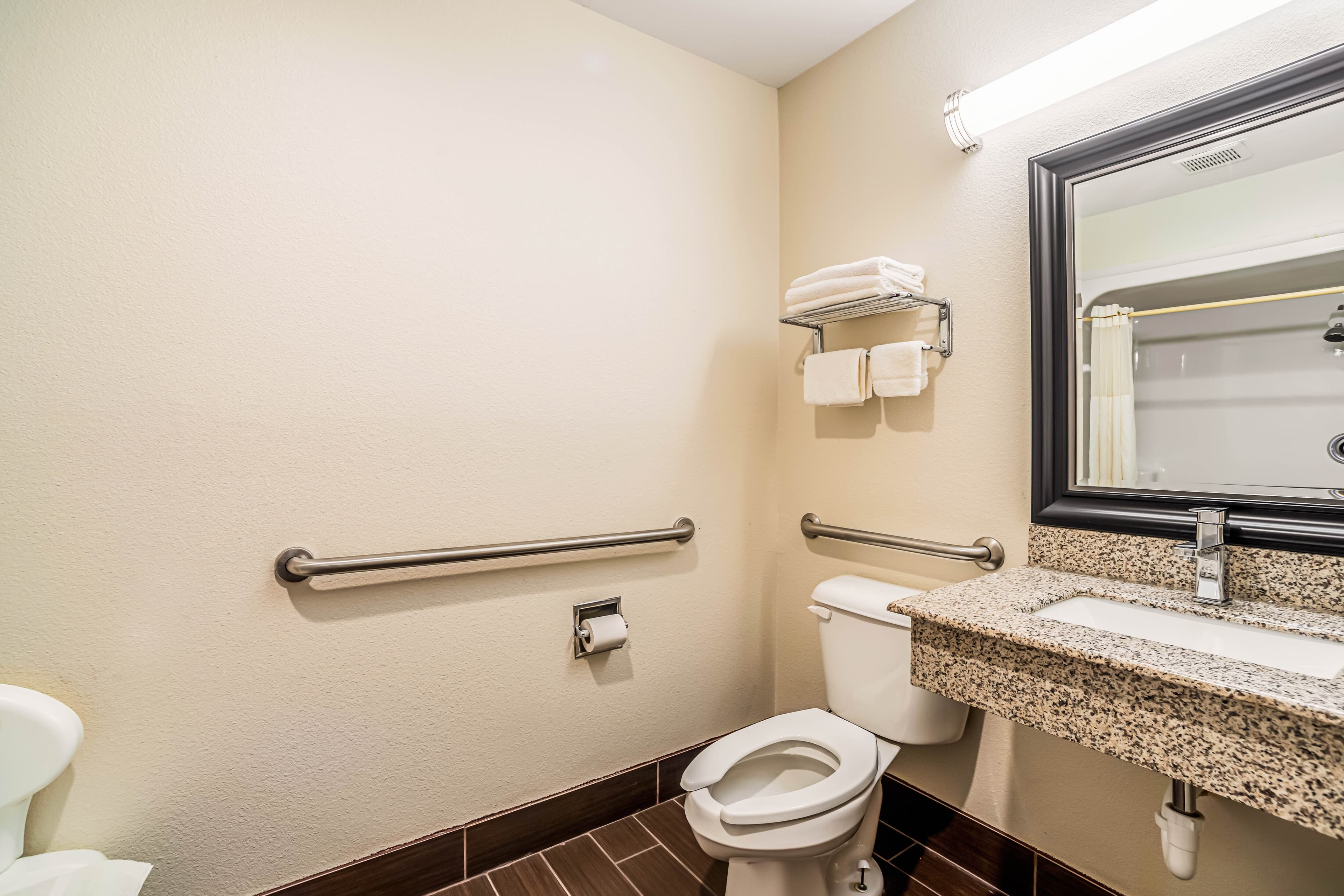 Quality Inn Carbondale University area — 6