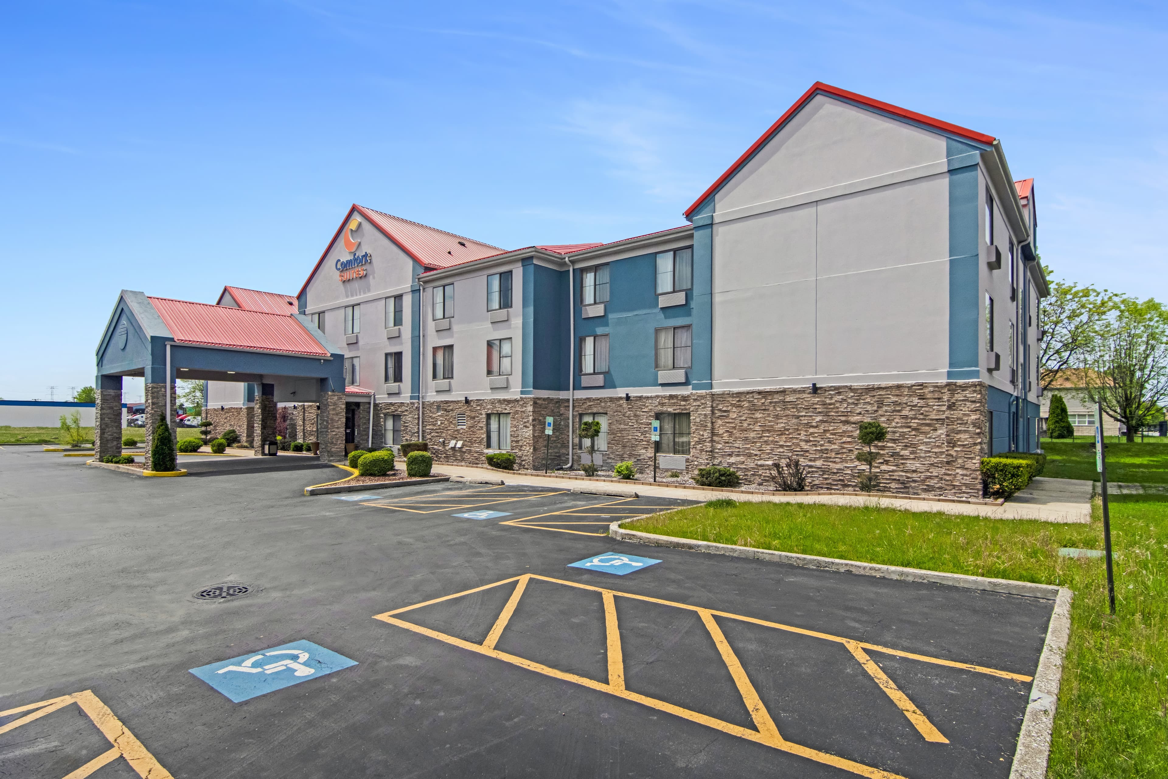 Comfort Suites near I-80 and I-94 - Image 1