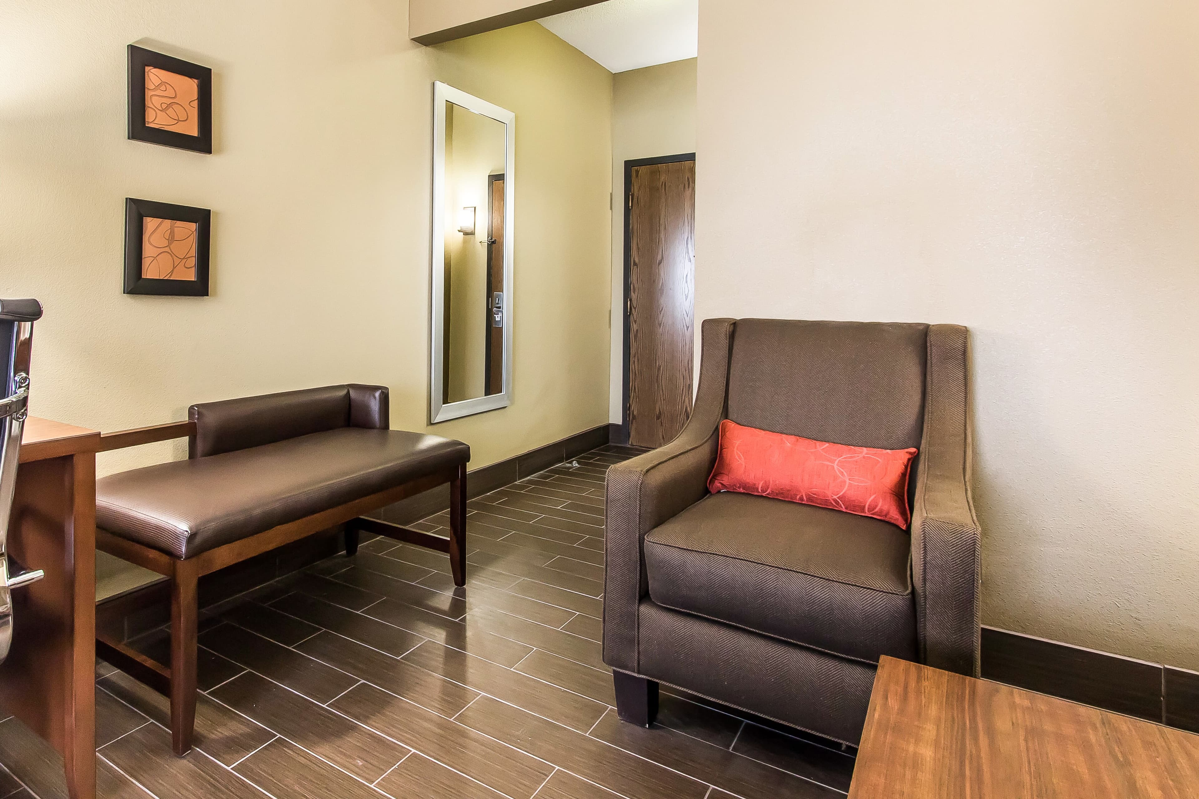 Comfort Suites Effingham Central — 13
