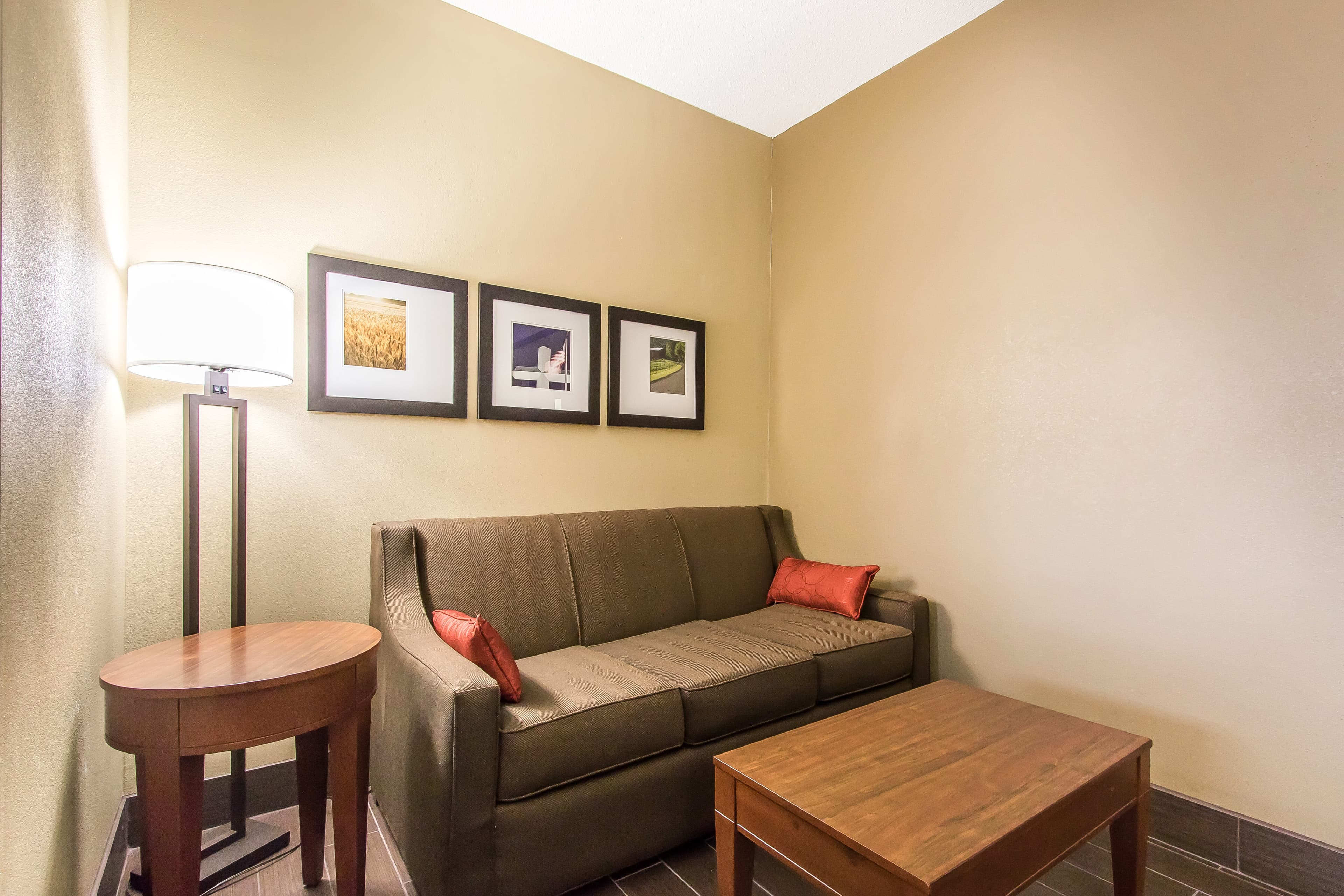 Comfort Suites Effingham Central — 17