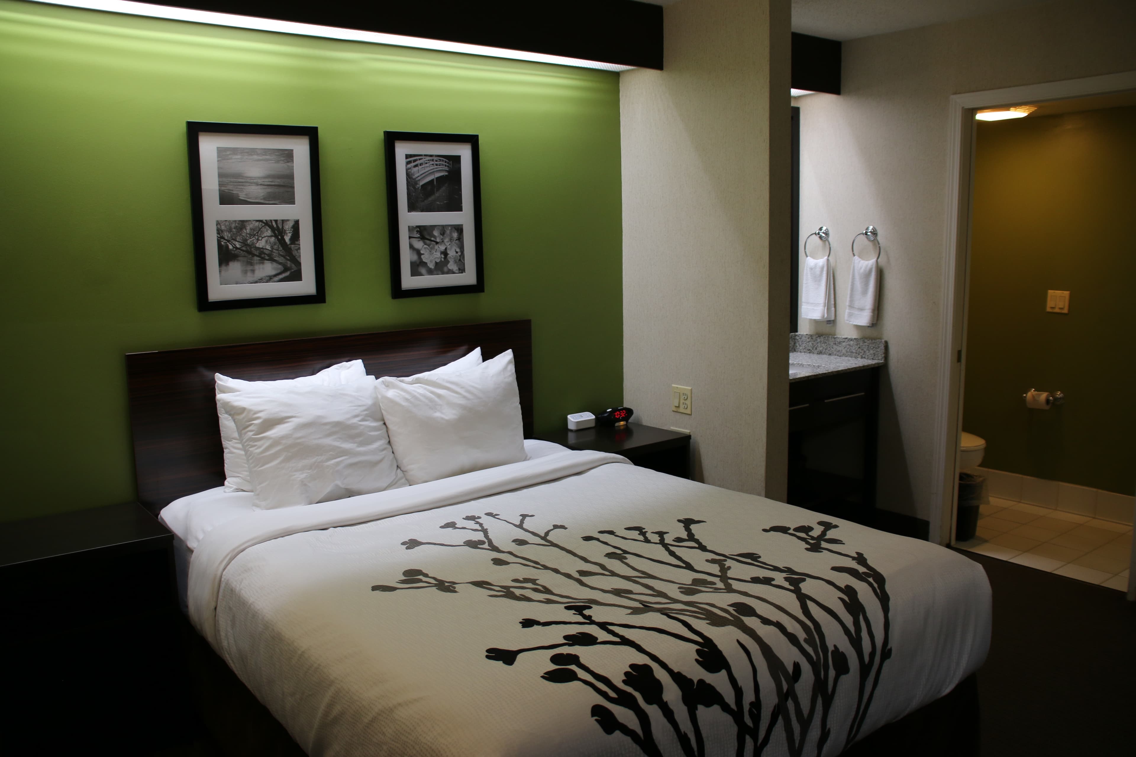 Sleep Inn near Great Lakes Naval Base — 25