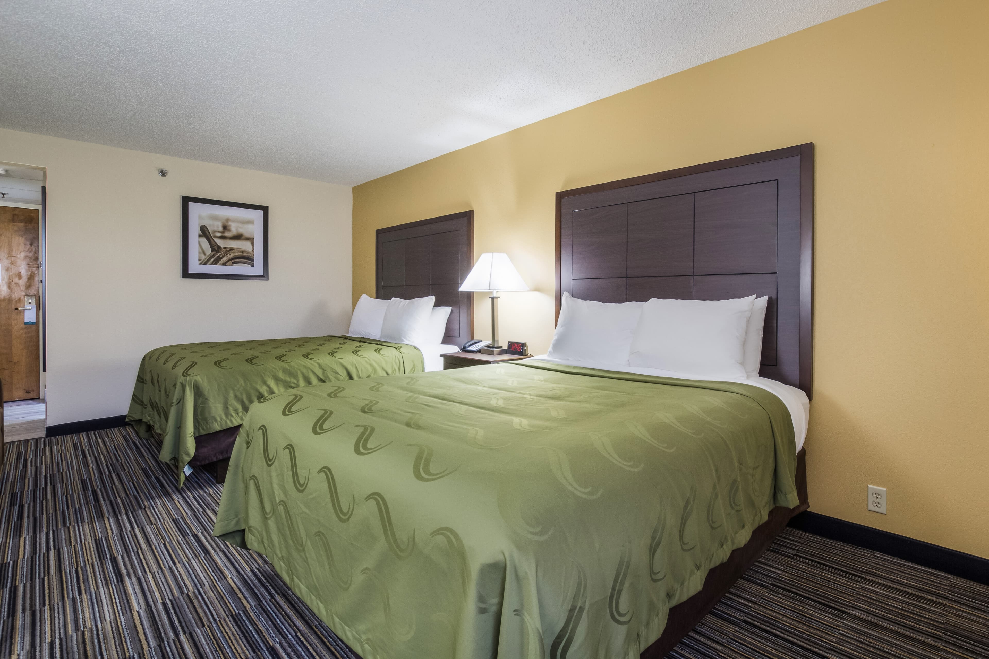 Quality Inn Grayville — 12