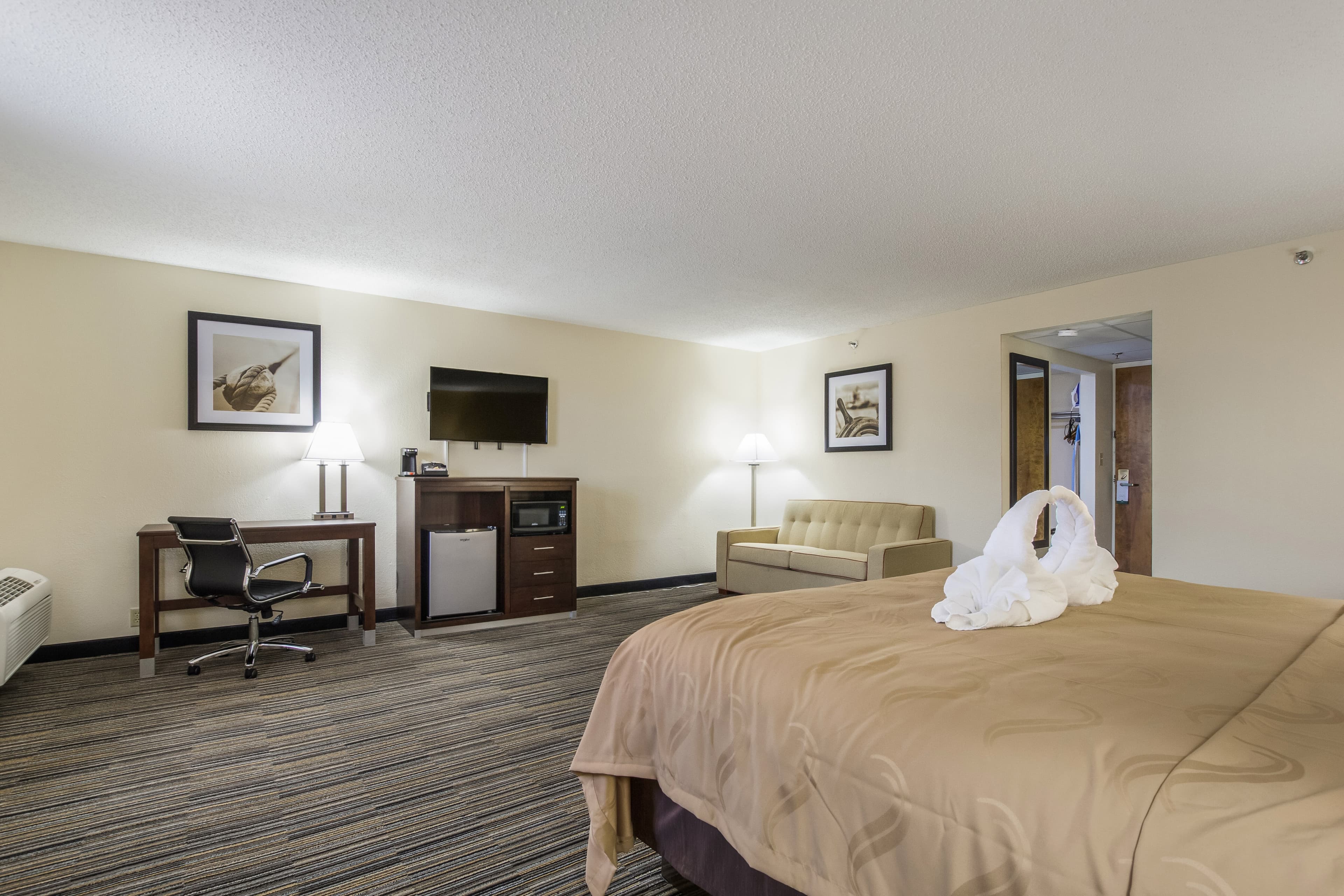 Quality Inn Grayville — 21