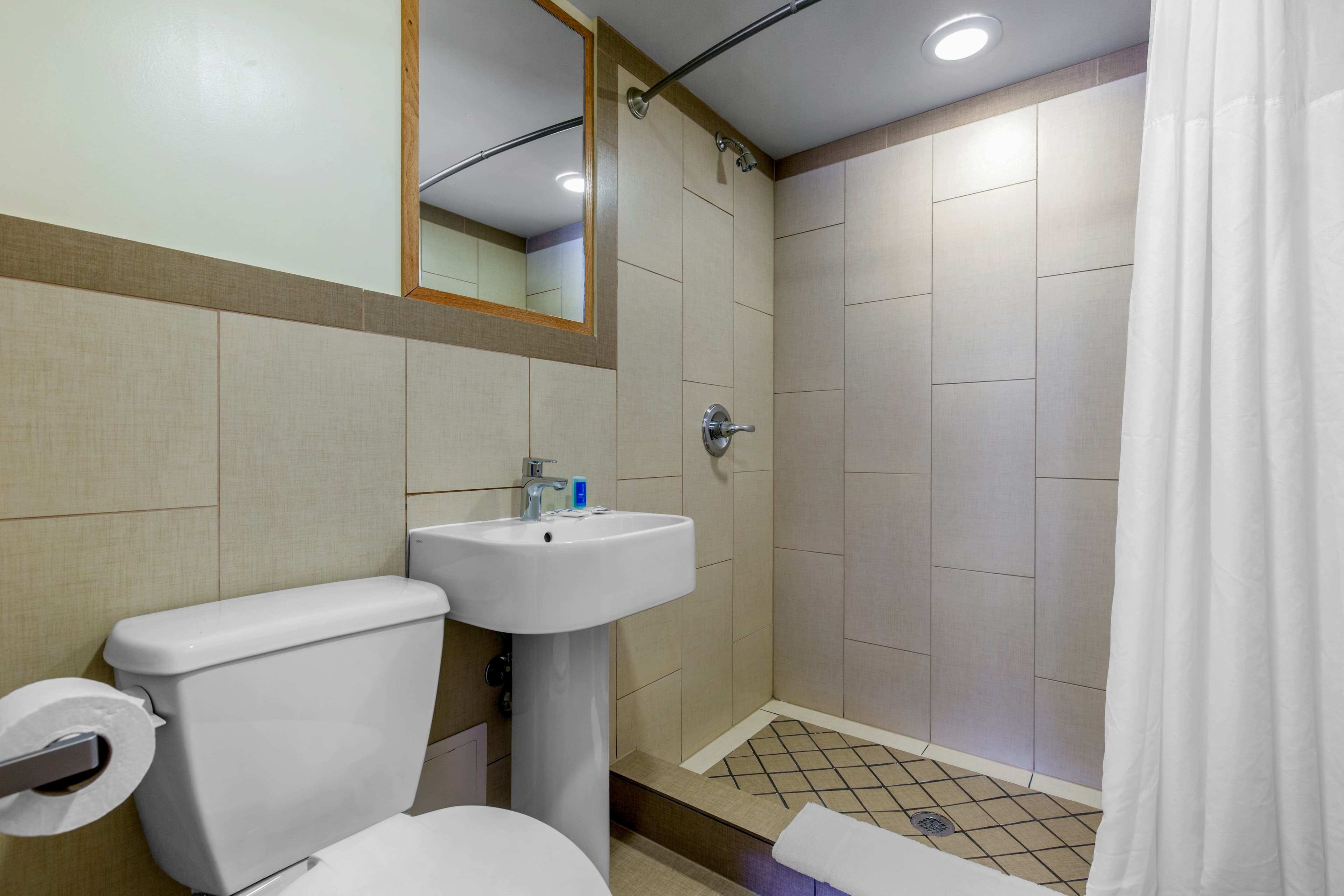 Rodeway Inn Chicago North Shore - Lincolnwood — 6