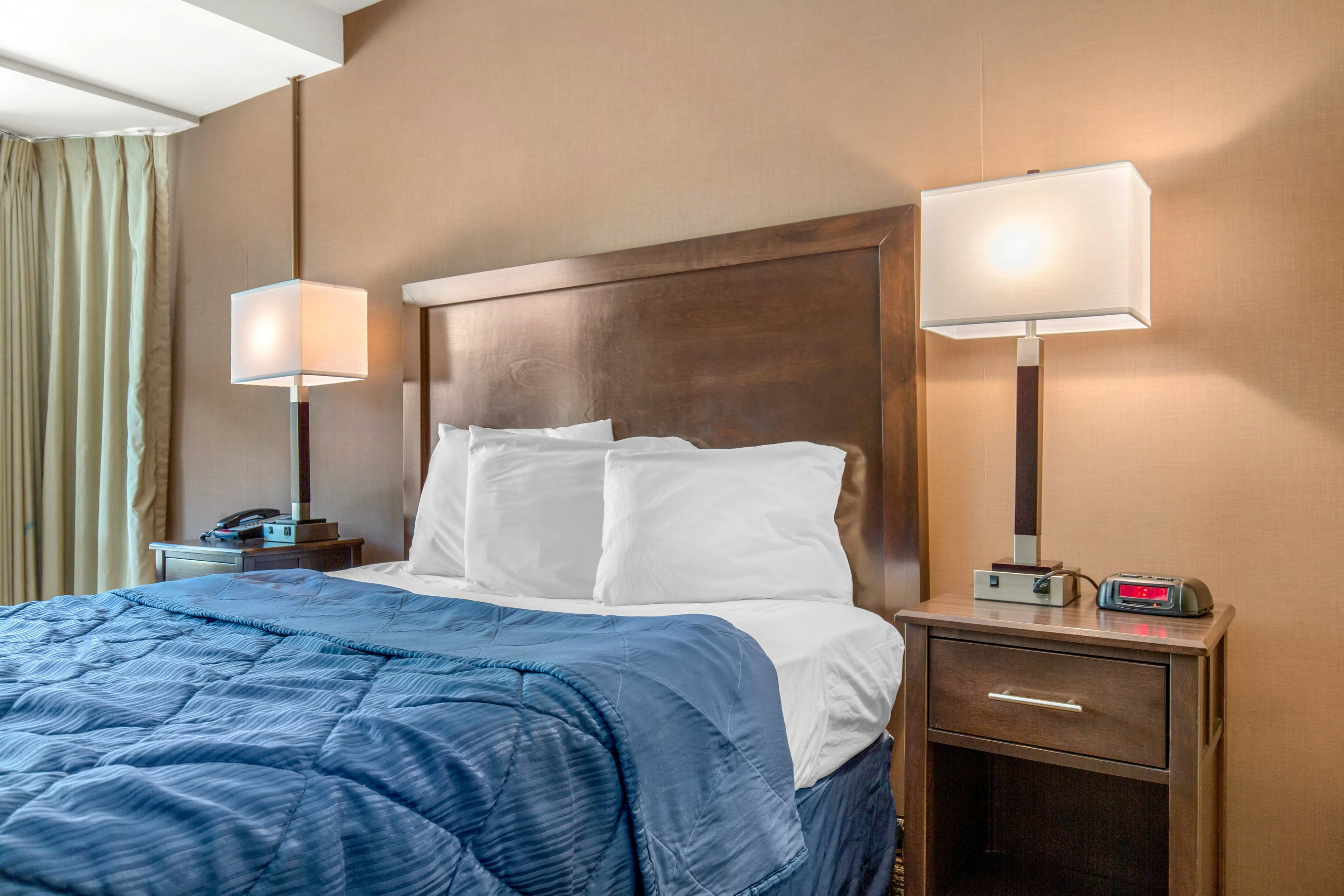 Rodeway Inn Chicago North Shore - Lincolnwood — 10