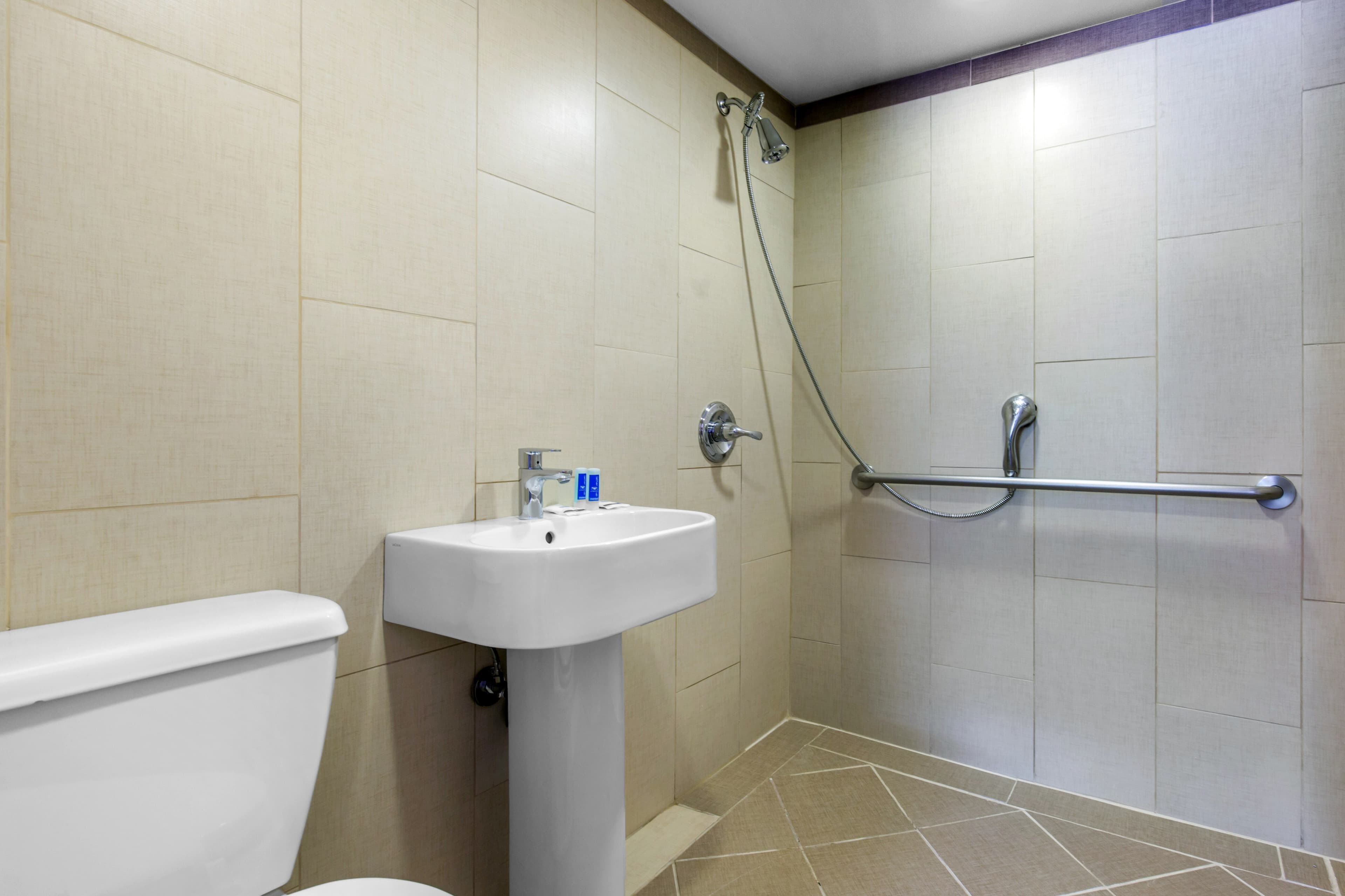 Rodeway Inn Chicago North Shore - Lincolnwood — 13